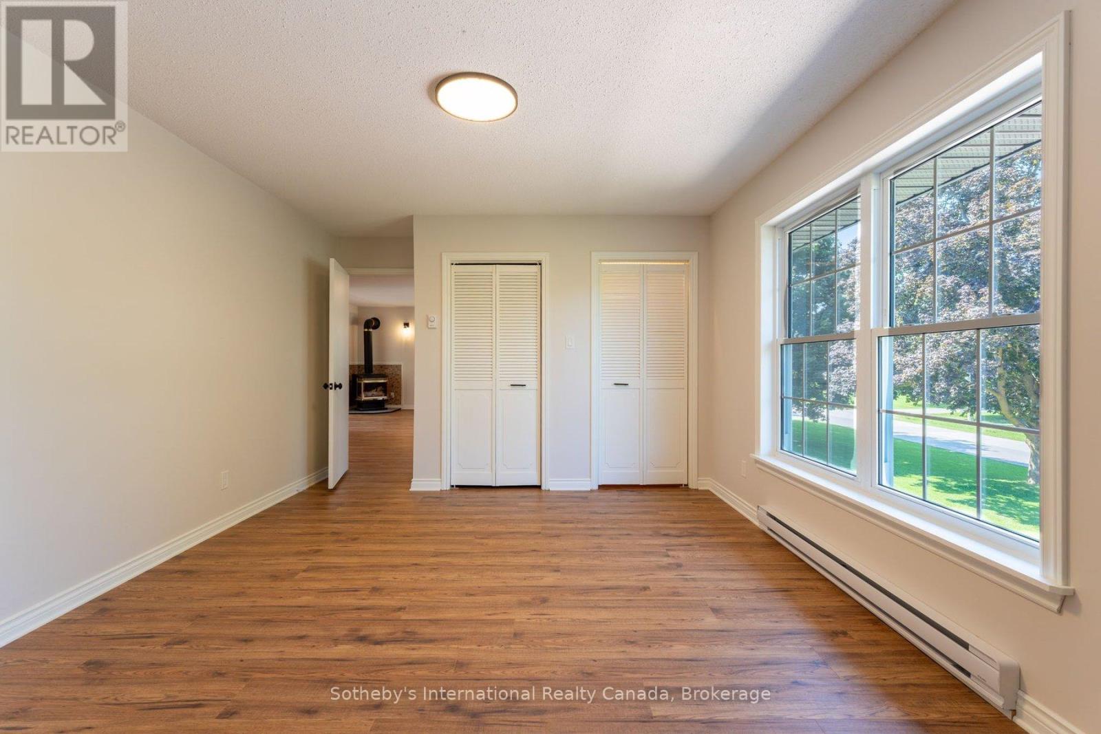 31 Elizabeth Street E, Clearview (Creemore), Ontario  L0M 1G0 - Photo 36 - S12473950