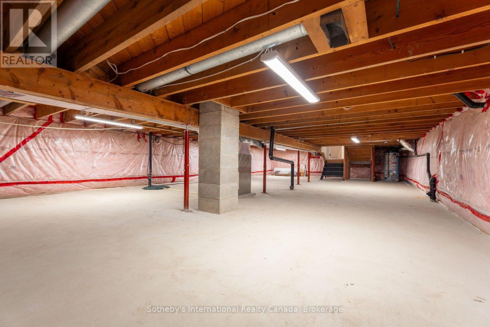 31 Elizabeth Street E, Clearview (Creemore), Ontario  L0M 1G0 - Photo 43 - S12473950