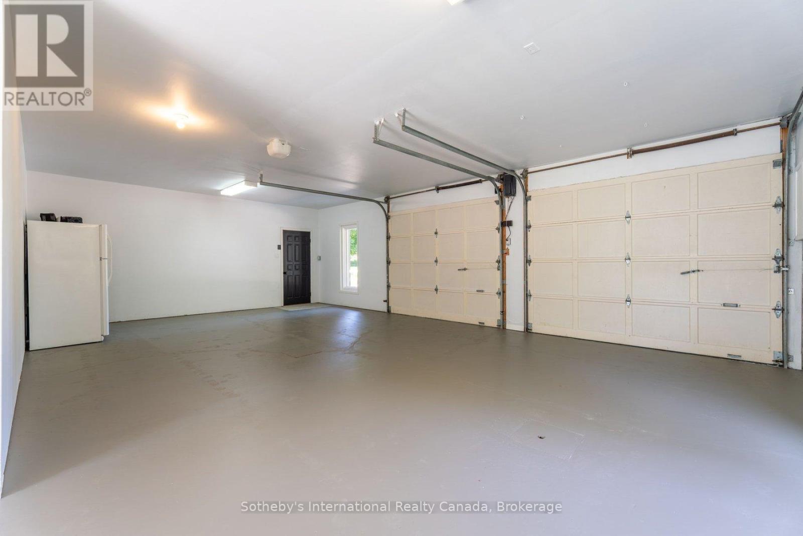 31 Elizabeth Street E, Clearview (Creemore), Ontario  L0M 1G0 - Photo 45 - S12473950