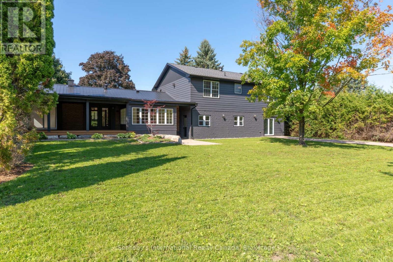31 Elizabeth Street E, Clearview (Creemore), Ontario  L0M 1G0 - Photo 9 - S12473950