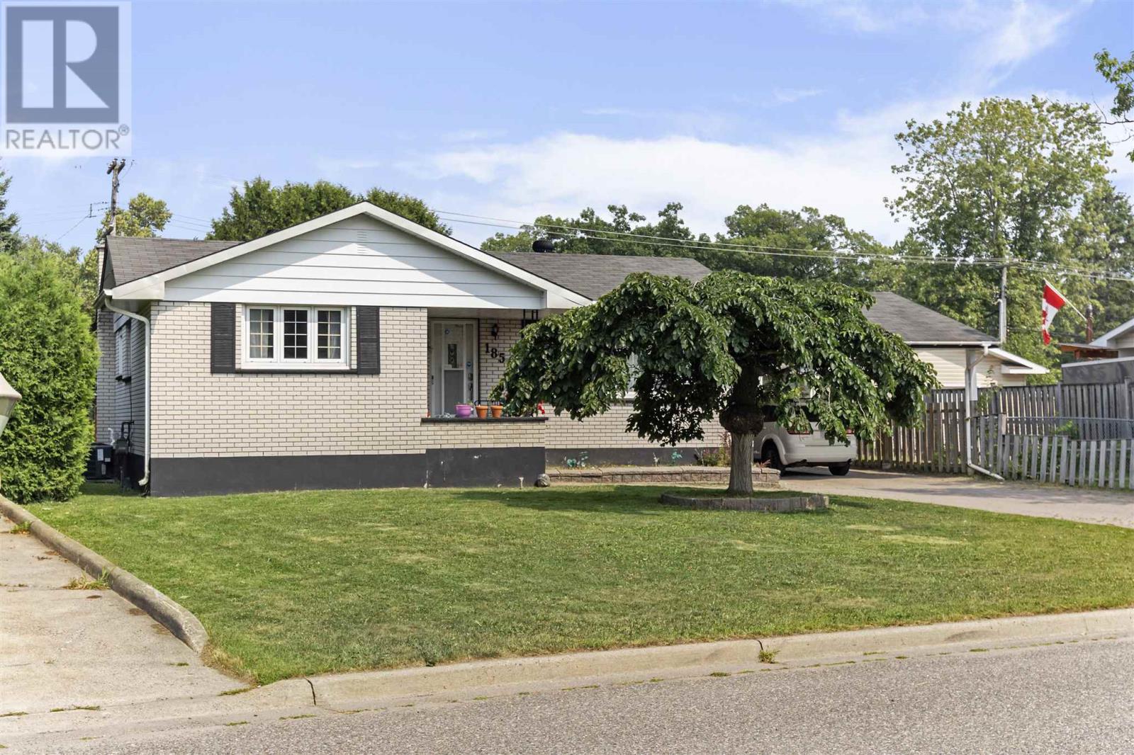 185 Plaintree Dr, Sault Ste. Marie, Ontario  P6B 5G9 - Photo 1 - SM252116