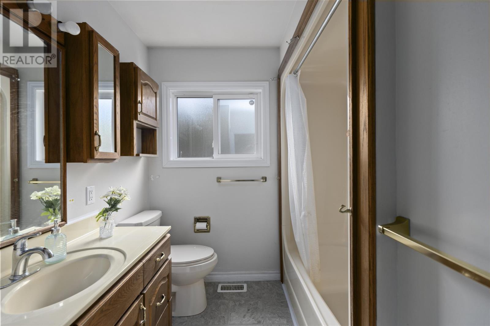 185 Plaintree Dr, Sault Ste. Marie, Ontario  P6B 5G9 - Photo 13 - SM252116