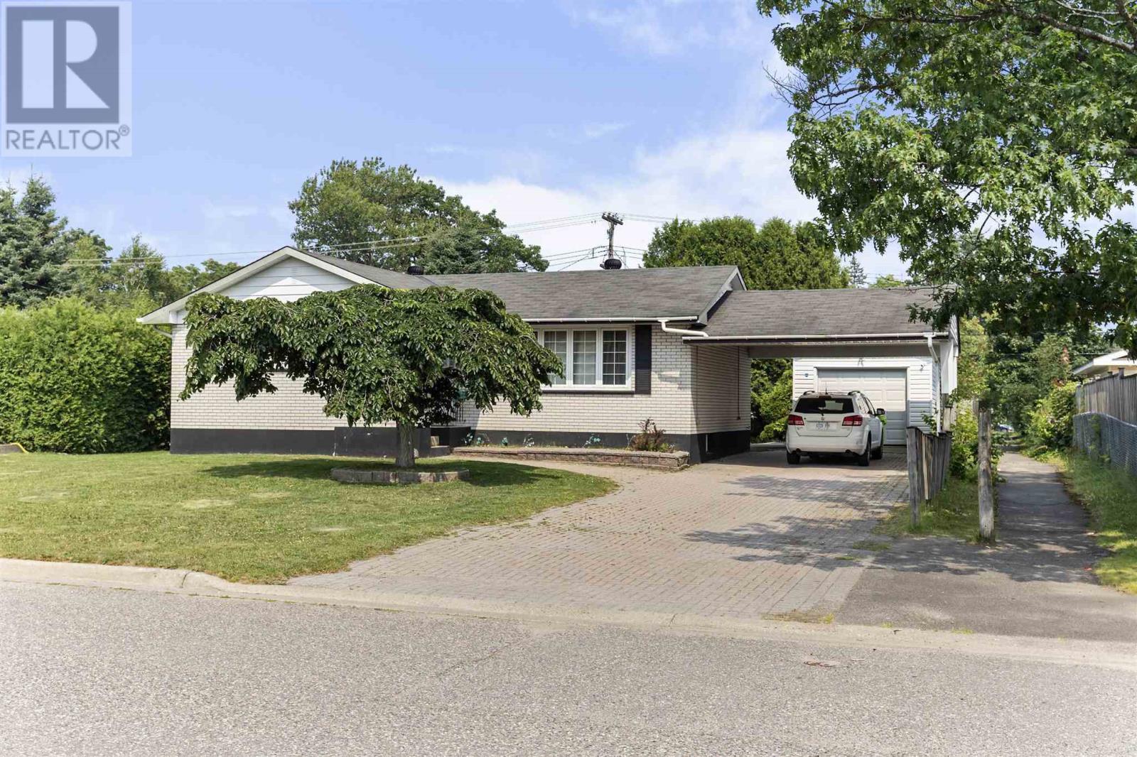 185 Plaintree Dr, Sault Ste. Marie, Ontario  P6B 5G9 - Photo 38 - SM252116