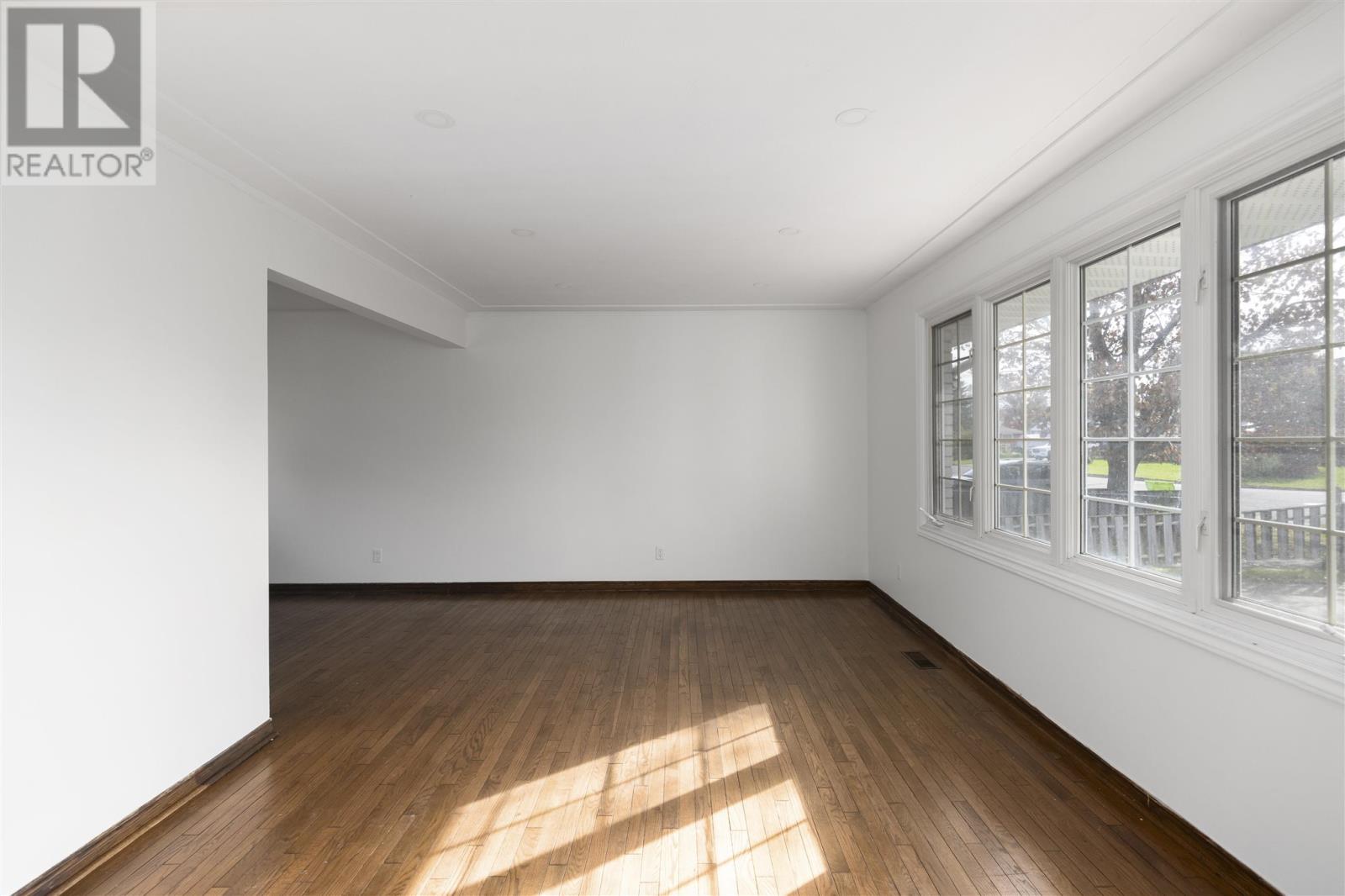 185 Plaintree Dr, Sault Ste. Marie, Ontario  P6B 5G9 - Photo 5 - SM252116