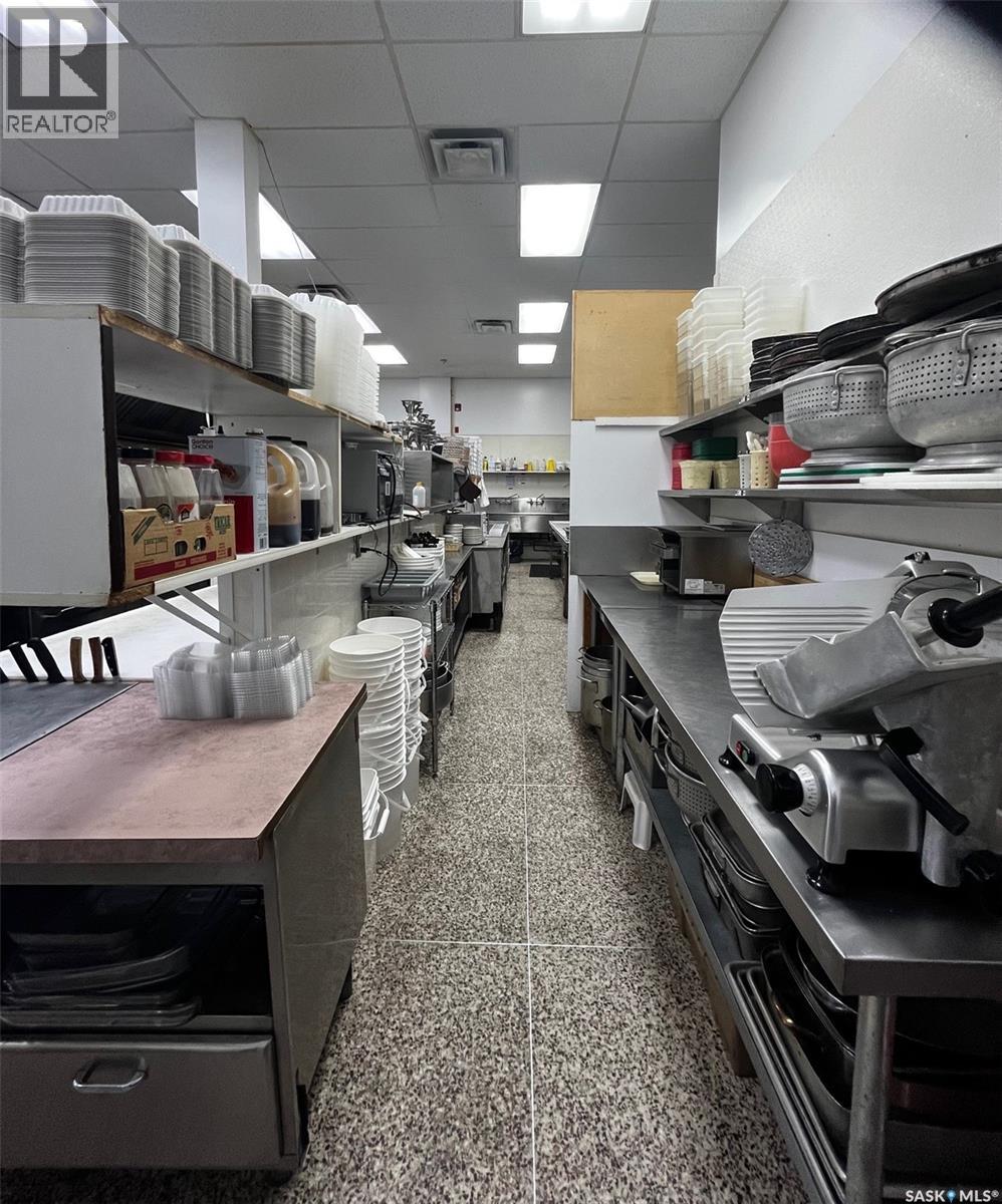 516 & 522 Broadway Street W, Yorkton, Saskatchewan  S3N 0P5 - Photo 16 - SK020219