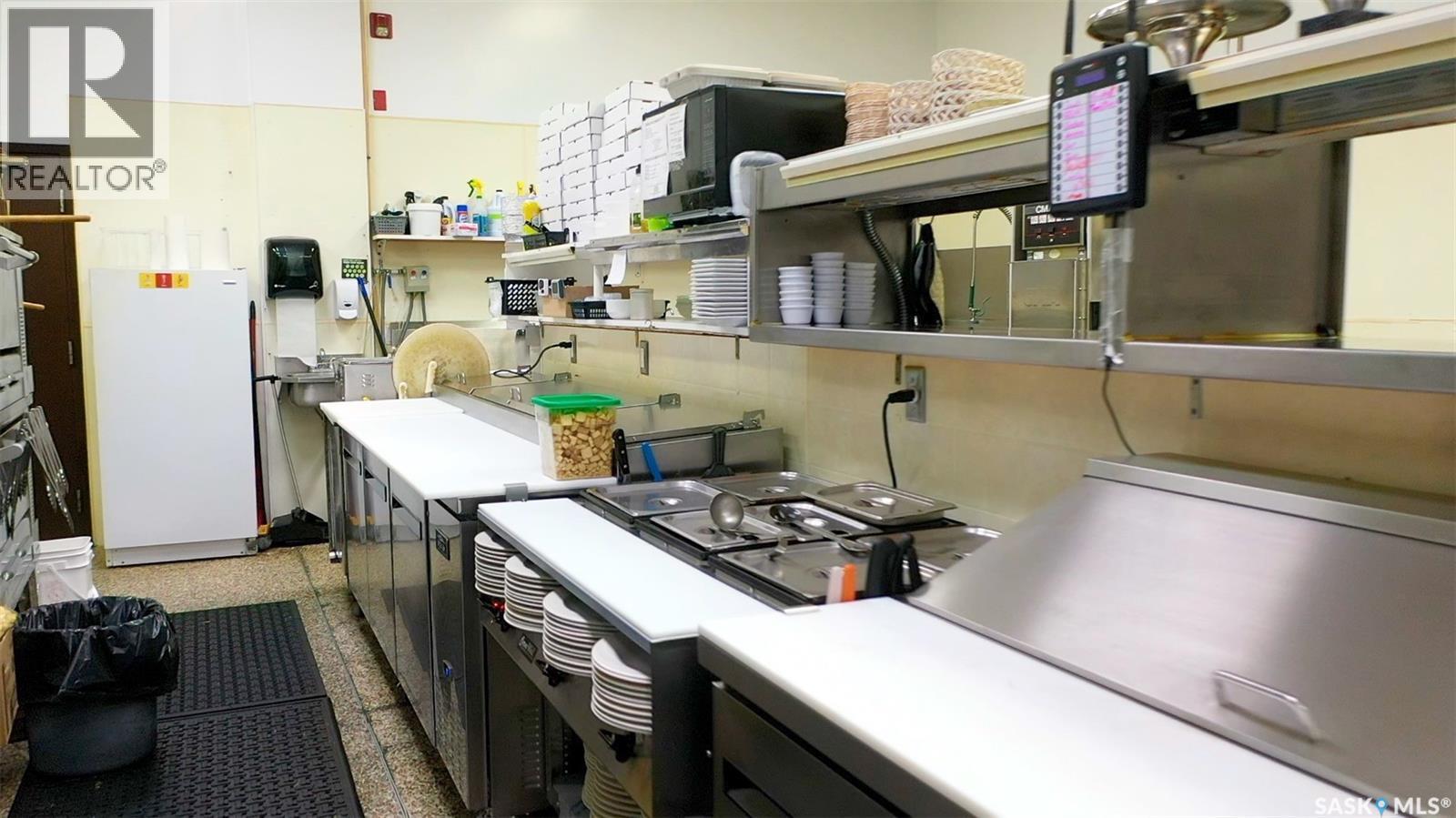 516 & 522 Broadway Street W, Yorkton, Saskatchewan  S3N 0P5 - Photo 15 - SK020219