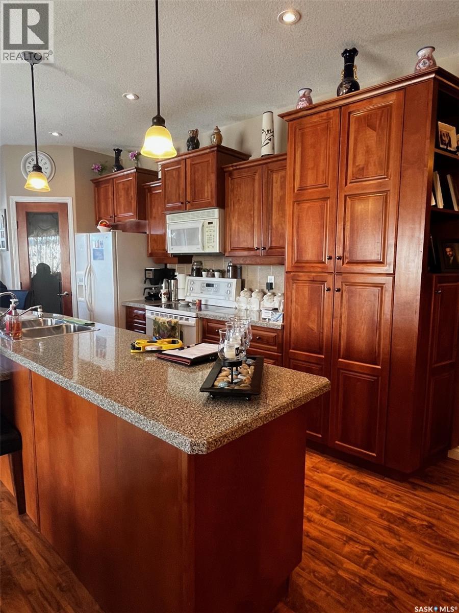 516 & 522 Broadway Street W, Yorkton, Saskatchewan  S3N 0P5 - Photo 35 - SK020219