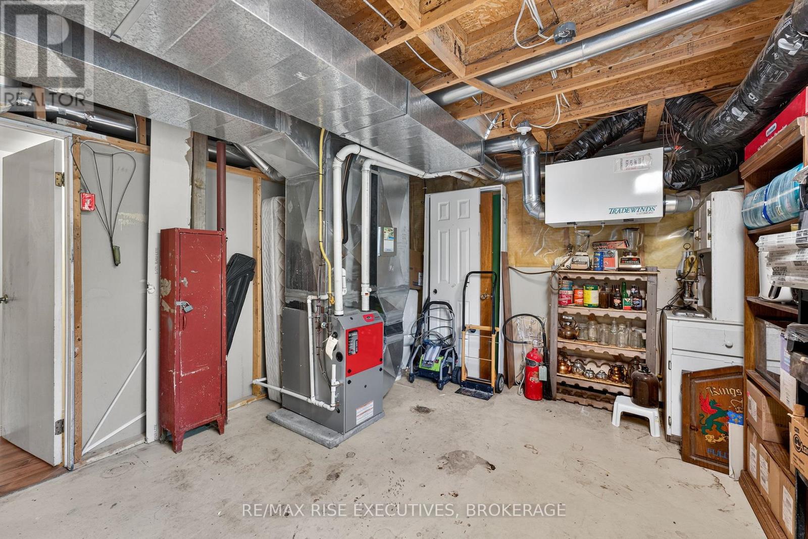 543 James Wilson Road, South Frontenac (Frontenac South), Ontario  K0H 1W0 - Photo 11 - X12473937