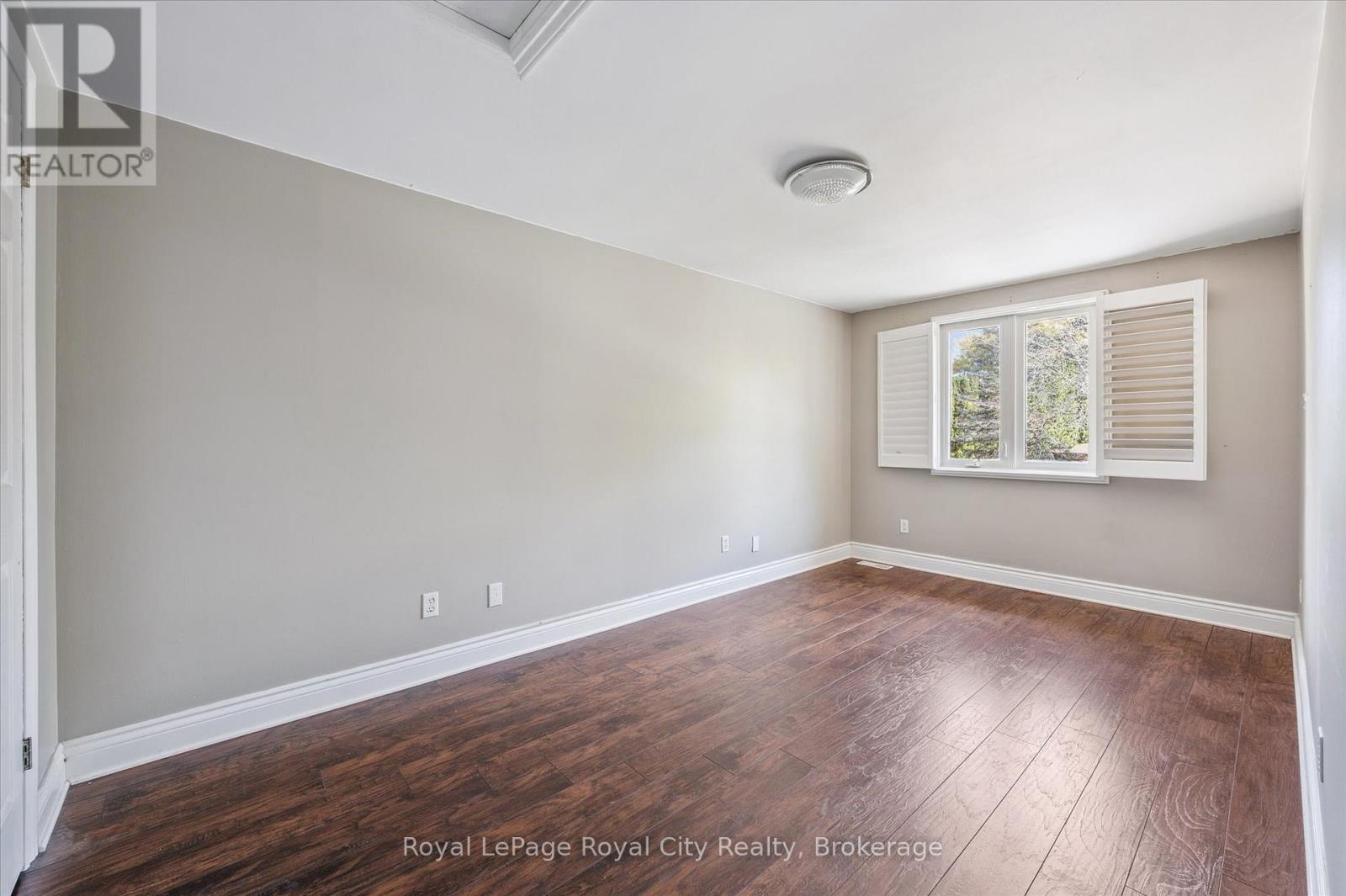10 Woodborough Road, Guelph (Kortright West), Ontario  N1G 3K5 - Photo 20 - X12473875