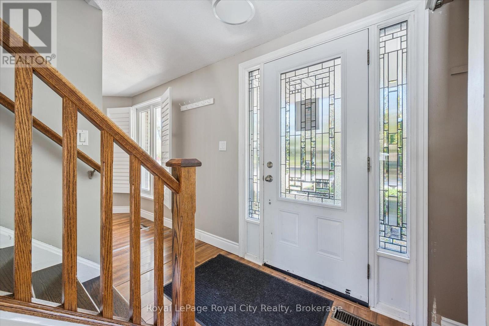 10 Woodborough Road, Guelph (Kortright West), Ontario  N1G 3K5 - Photo 6 - X12473875