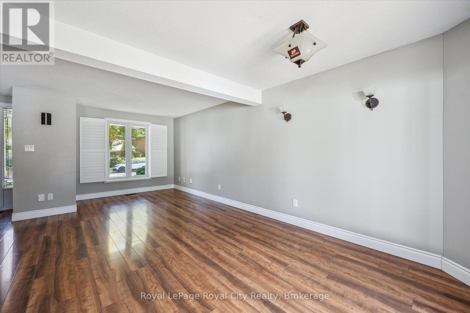 10 Woodborough Road, Guelph (Kortright West), Ontario  N1G 3K5 - Photo 7 - X12473875