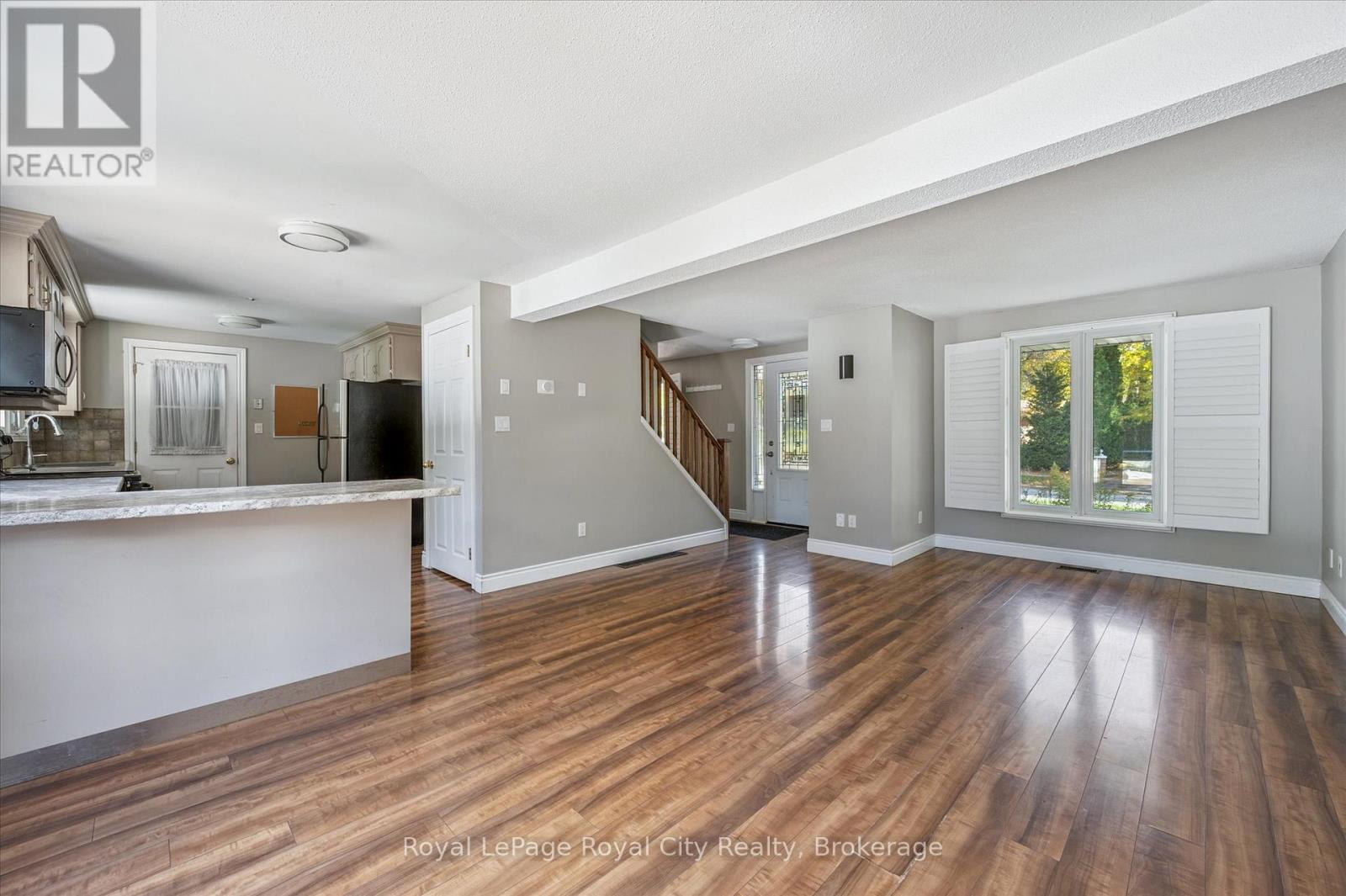 10 Woodborough Road, Guelph (Kortright West), Ontario  N1G 3K5 - Photo 8 - X12473875
