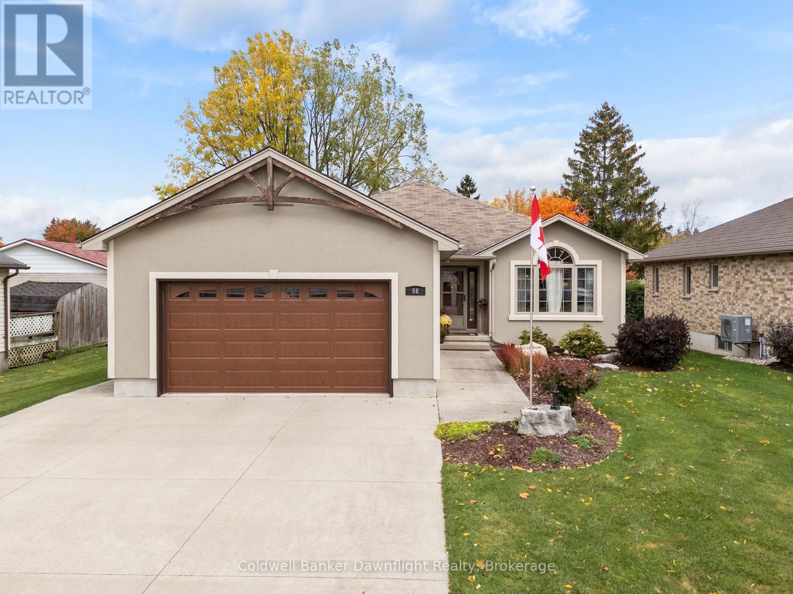 86 Huron Street W, South Huron (Exeter), Ontario  N0M 1S2 - Photo 2 - X12473941