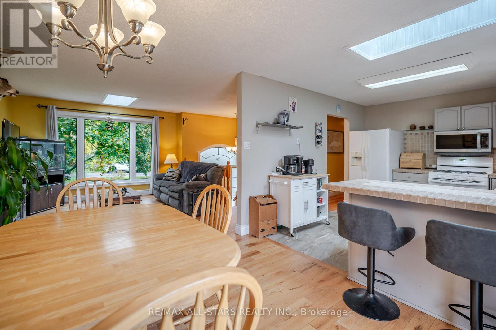 32 Liberty Lane, Kawartha Lakes (Omemee), Ontario  K0L 2W0 - Photo 11 - X12473915