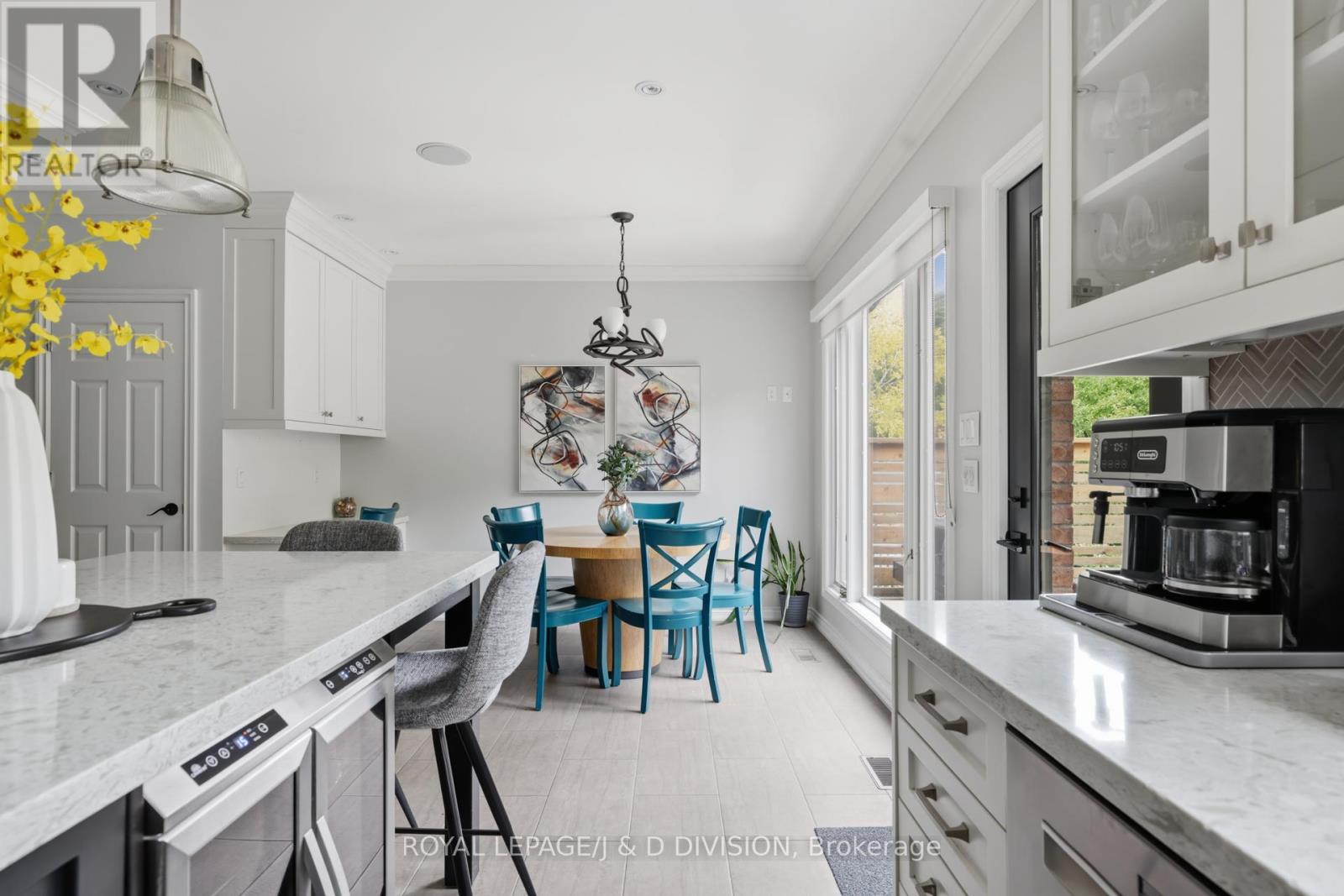 198 Glenview Avenue, Toronto, Ontario  M4R 1R3 - Photo 13 - C12473738