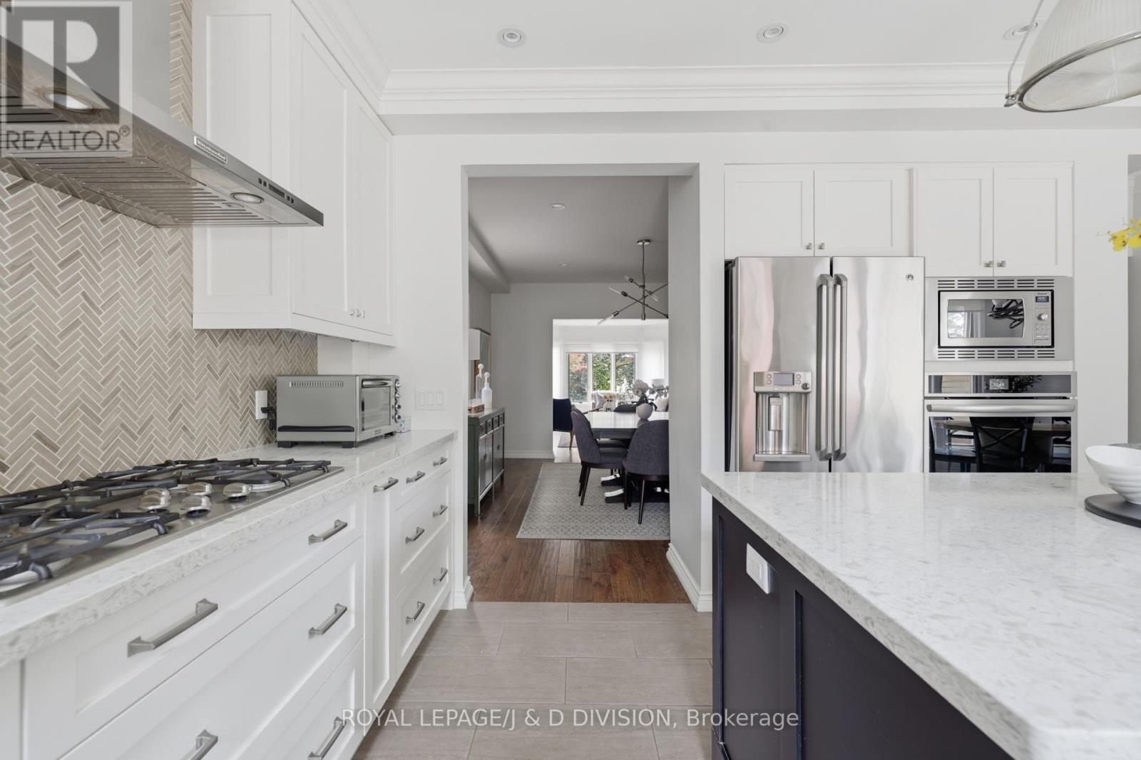 198 Glenview Avenue, Toronto, Ontario  M4R 1R3 - Photo 16 - C12473738