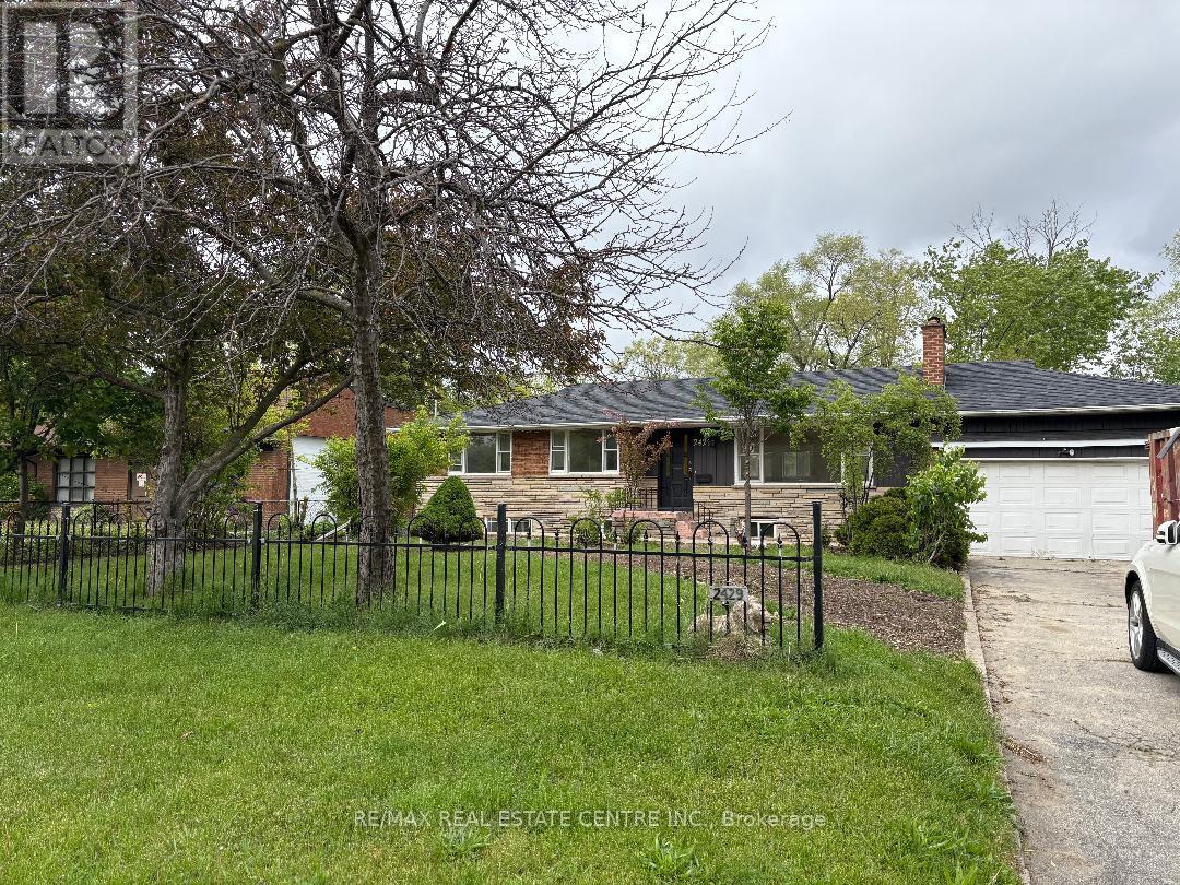 2429 HENSALL STREET, Mississauga, Ontario
