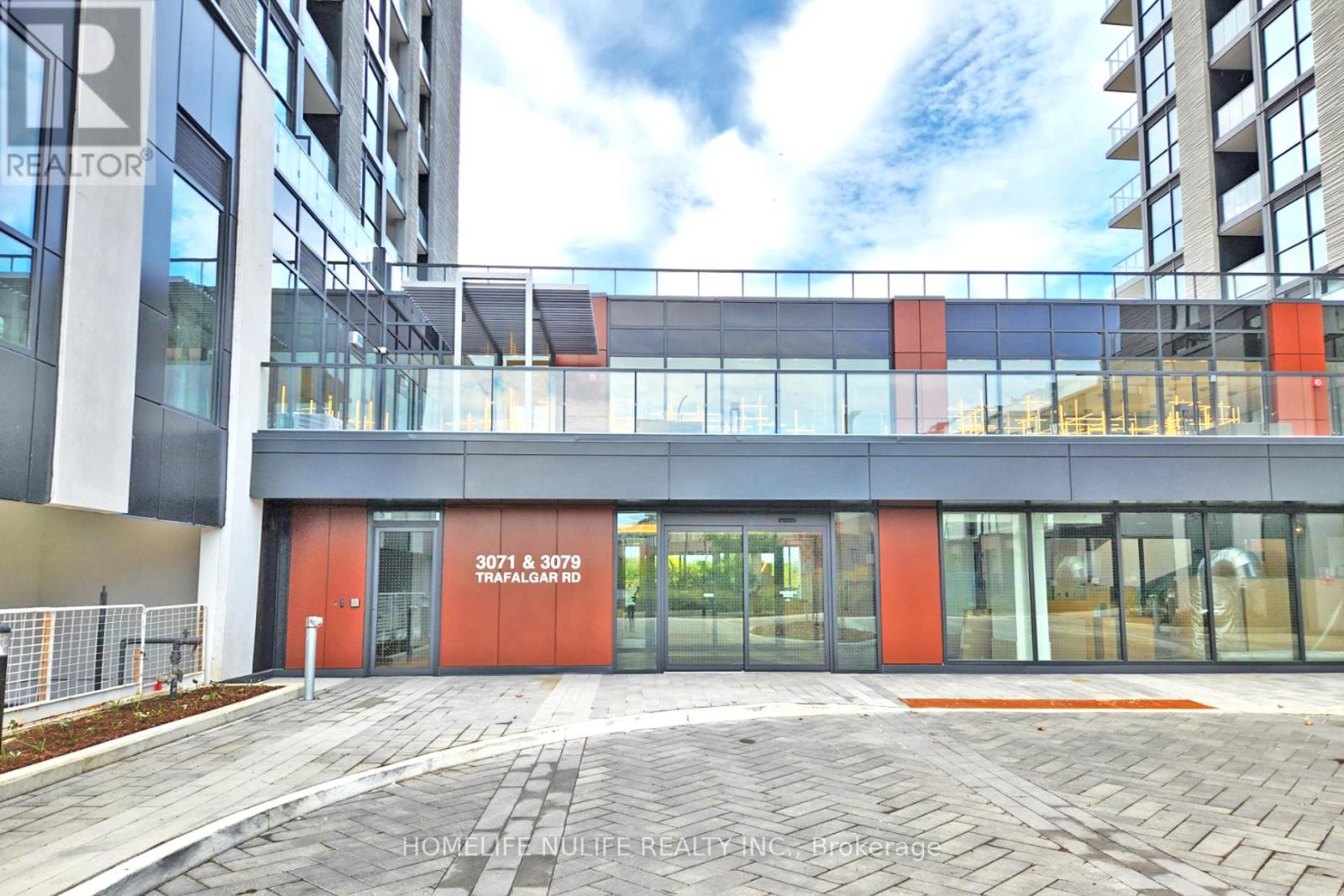 1401 - 3079 TRAFALGAR ROAD, Oakville, Ontario