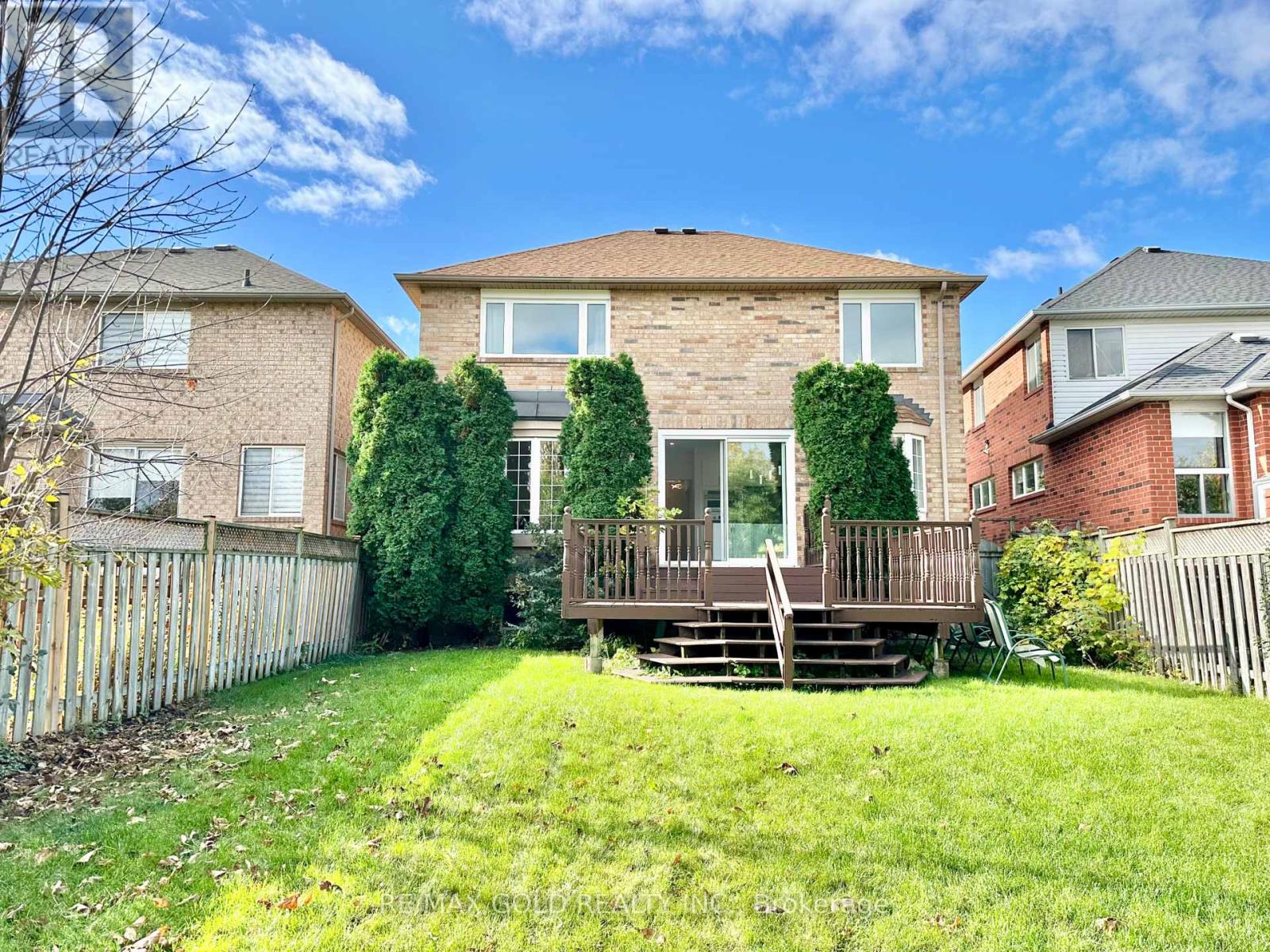 3401 Crompton Crescent, Mississauga, Ontario  L5B 4C7 - Photo 48 - W12473794