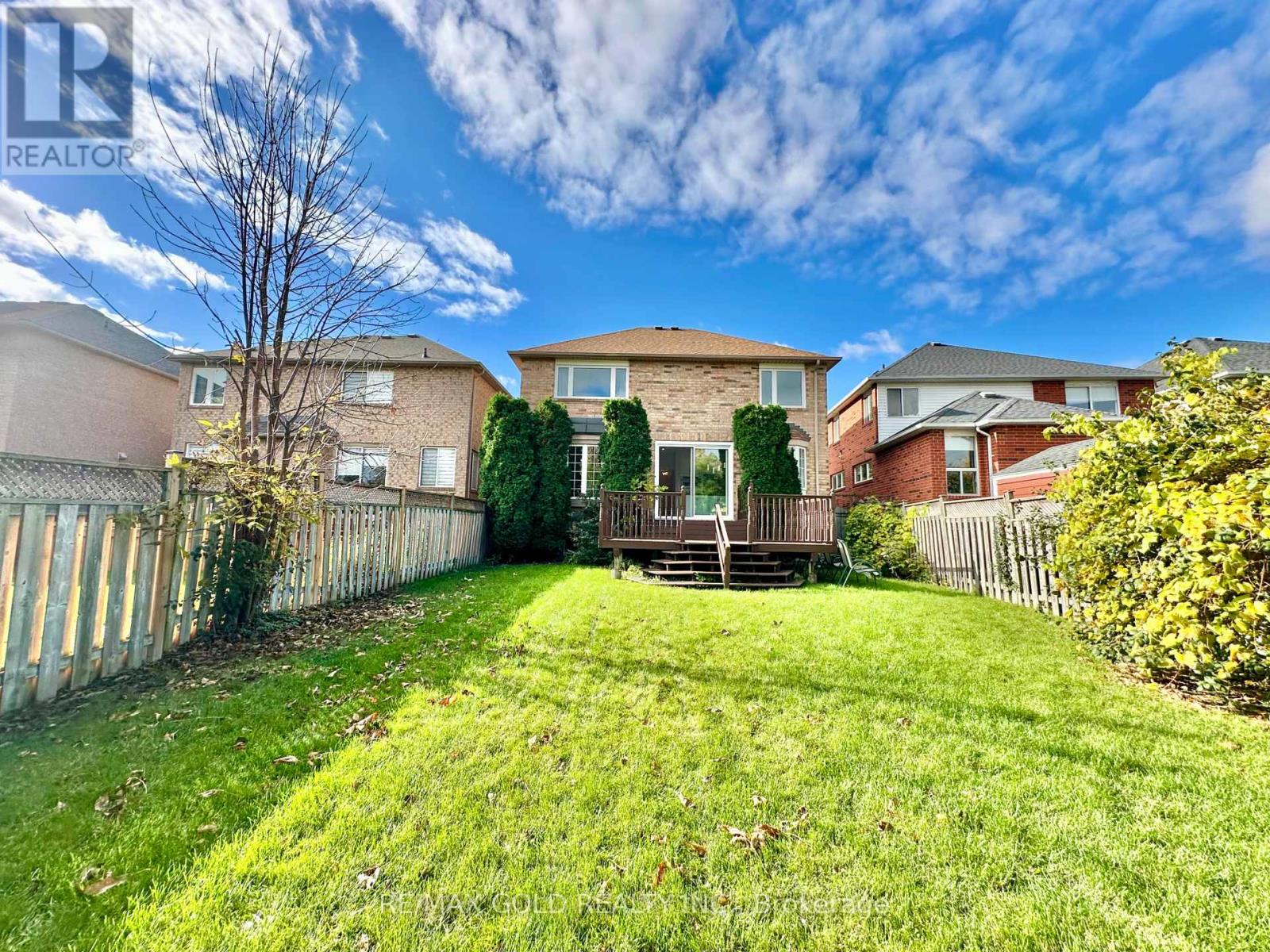 3401 Crompton Crescent, Mississauga, Ontario  L5B 4C7 - Photo 49 - W12473794