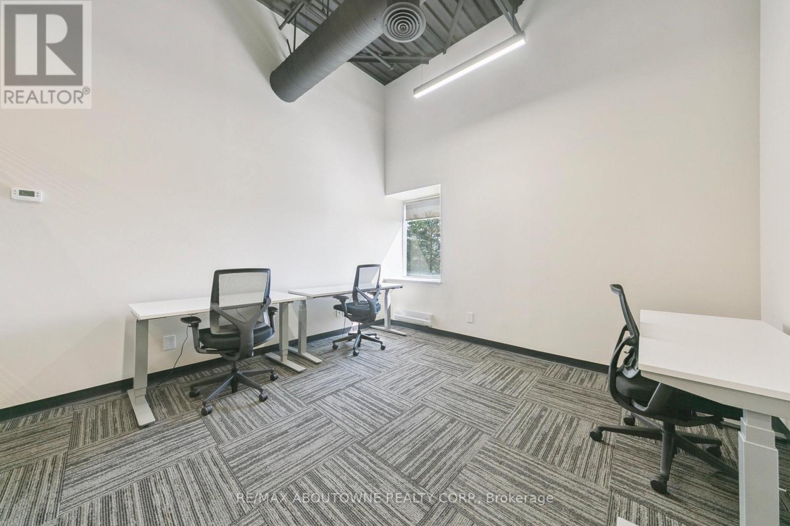 211-1 - 320 Matheson Boulevard W, Mississauga, Ontario  L5R 3R1 - Photo 21 - W12473816