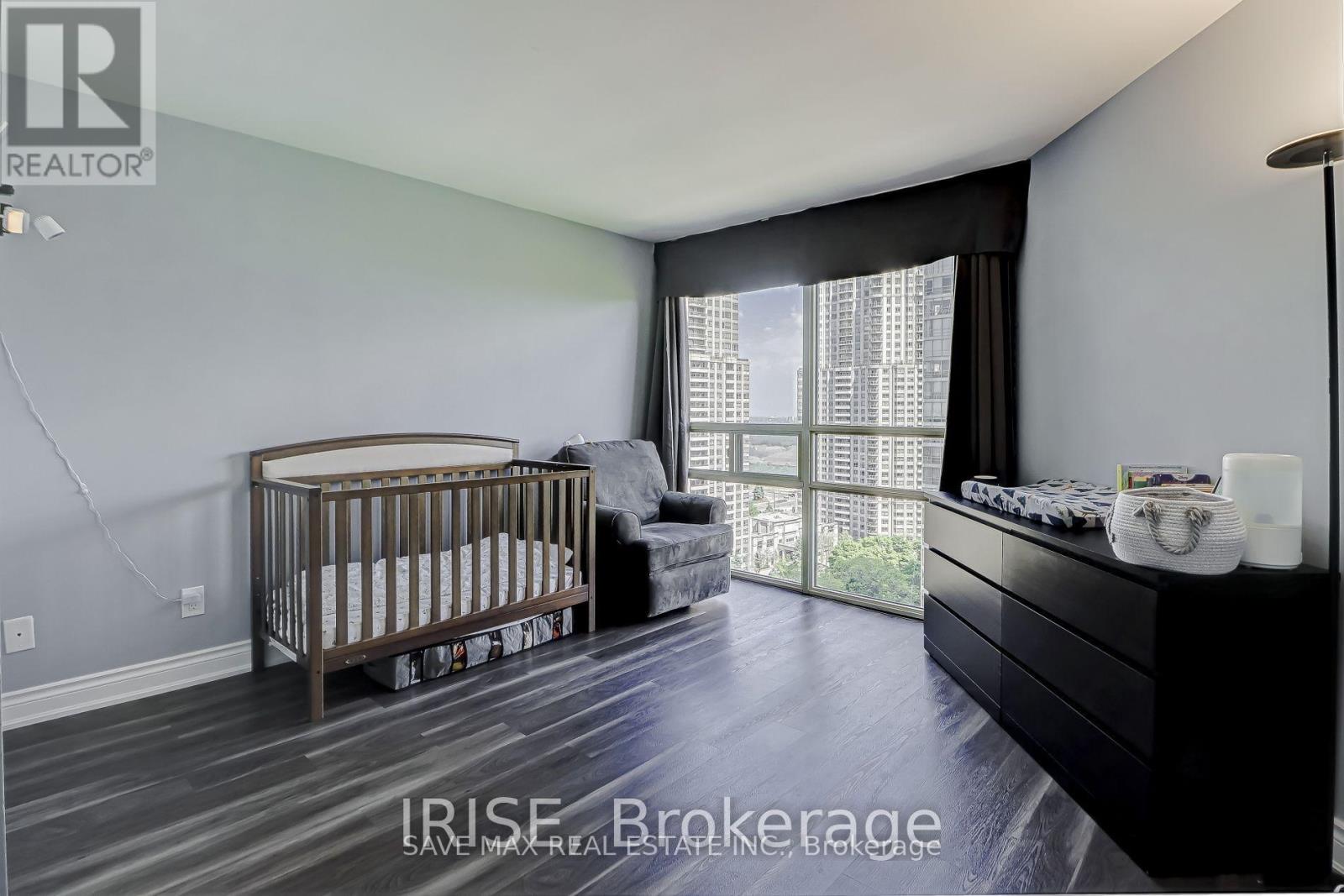 1906 - 50 Eglington Avenue W, Mississauga, Ontario  L5R 3P5 - Photo 18 - W12473838