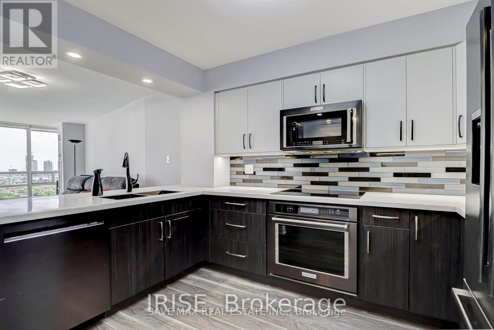 1906 - 50 Eglington Avenue W, Mississauga, Ontario  L5R 3P5 - Photo 8 - W12473838