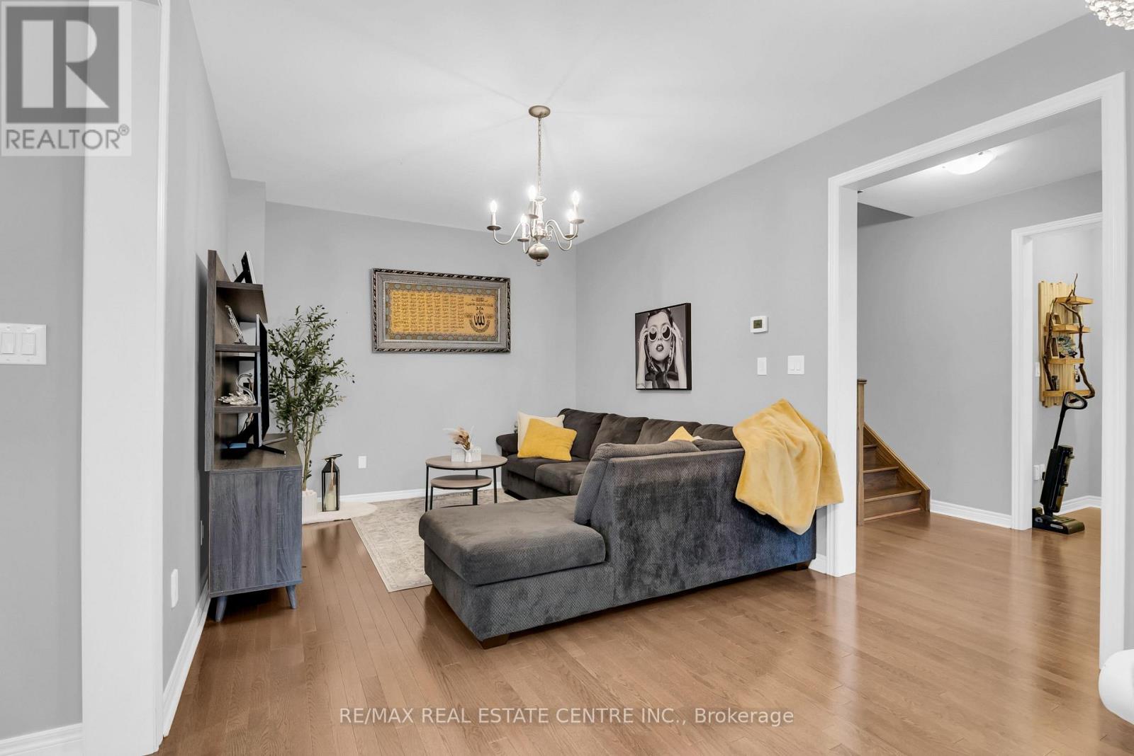1 Perdita Road, Brampton (Bram West), Ontario  L6Y 6B1 - Photo 9 - W12473862