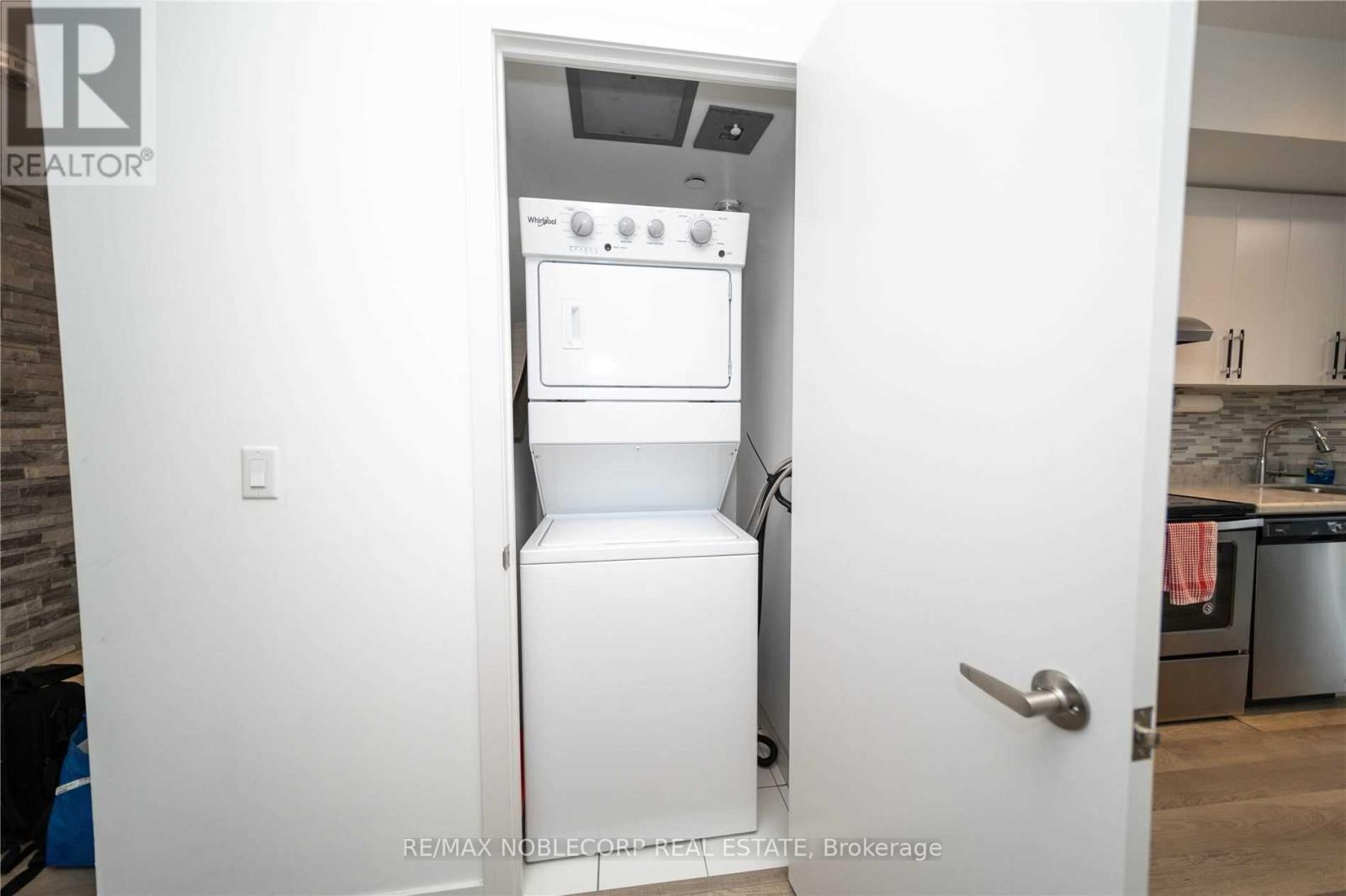 C321 - 5260 Dundas Street, Burlington, Ontario  L7L 0J7 - Photo 10 - W12473869