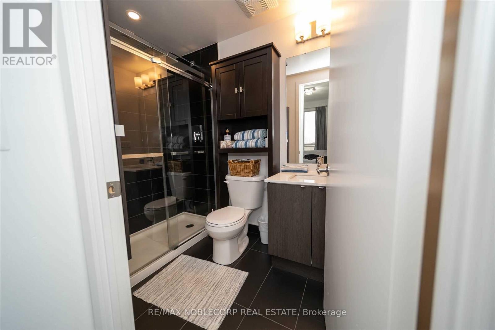 C321 - 5260 Dundas Street, Burlington, Ontario  L7L 0J7 - Photo 15 - W12473869