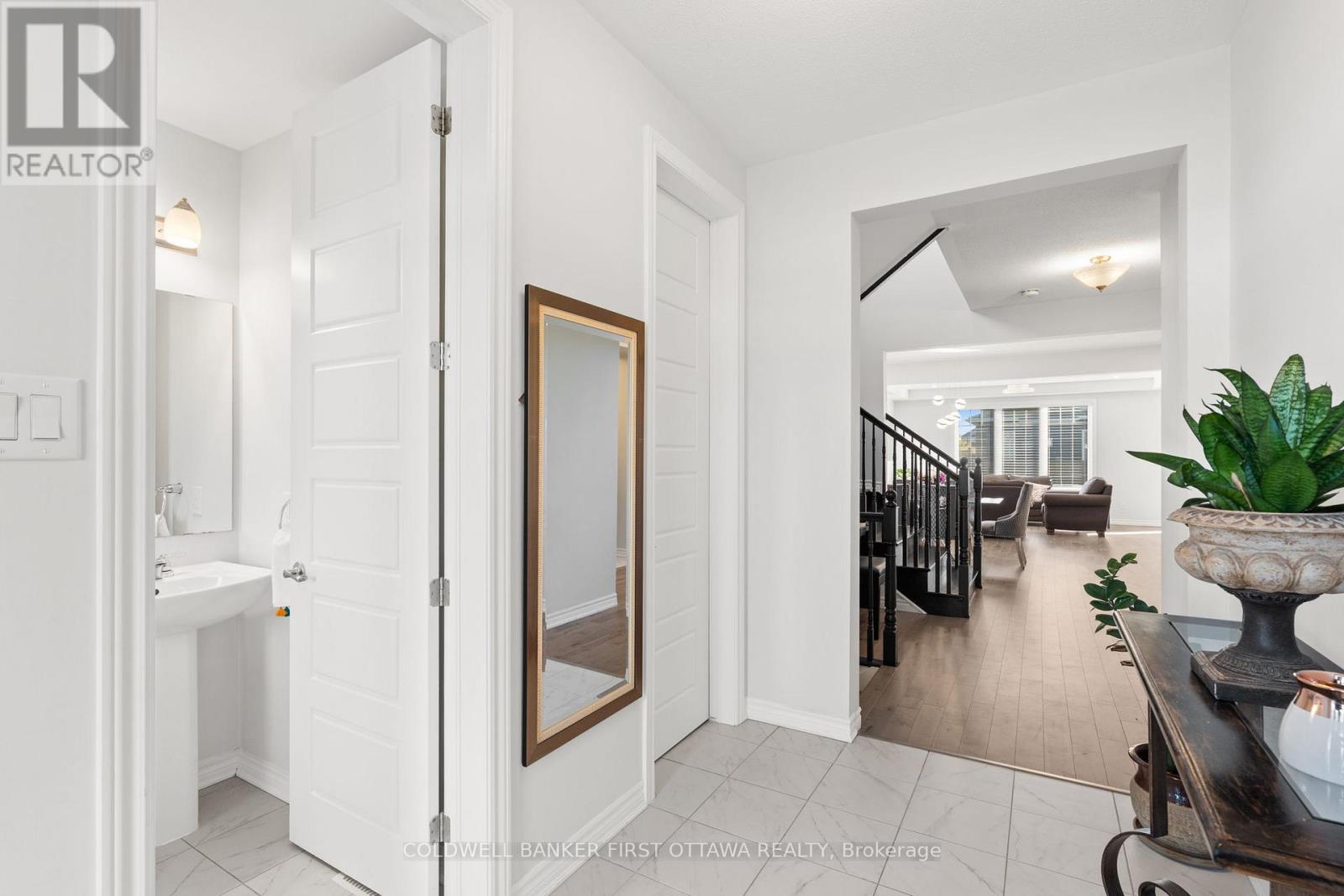 149 Celestial Grove, Ottawa, Ontario  K2J 6R6 - Photo 8 - X12473912