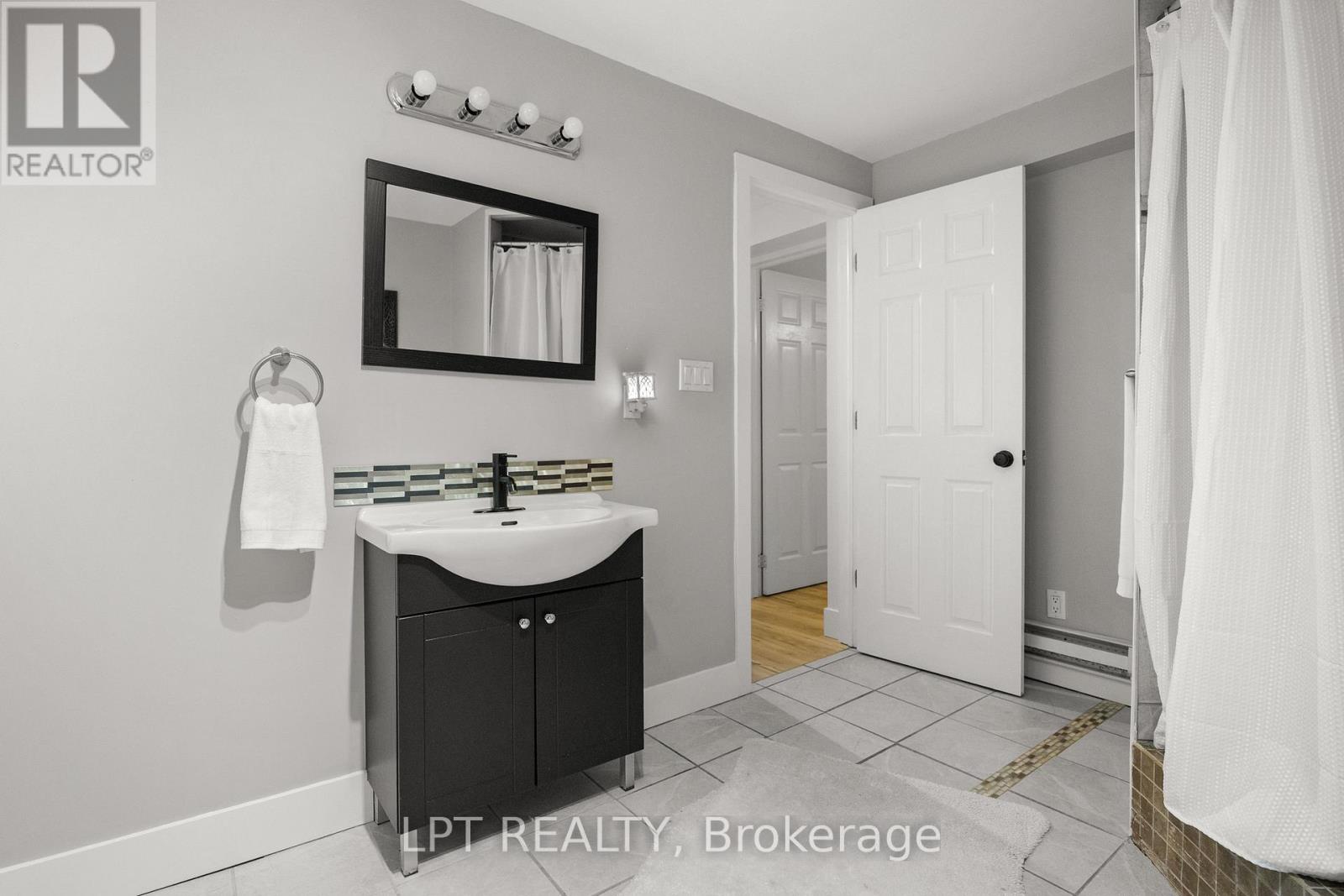 656 Kitley 3 Line, Elizabethtown-Kitley, Ontario  K0G 1G0 - Photo 34 - X12473932