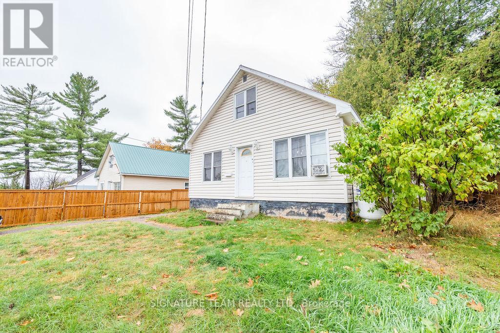 8613 60 Highway, North Algona Wilberforce, Ontario  K0J 1T0 - Photo 2 - X12473881