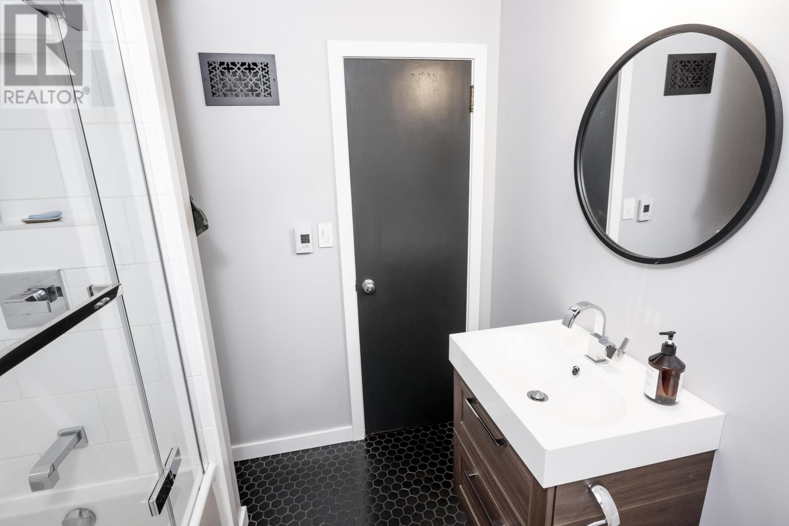 56 Rupert St, Thunder Bay, Ontario  P7B 3W7 - Photo 21 - TB253255