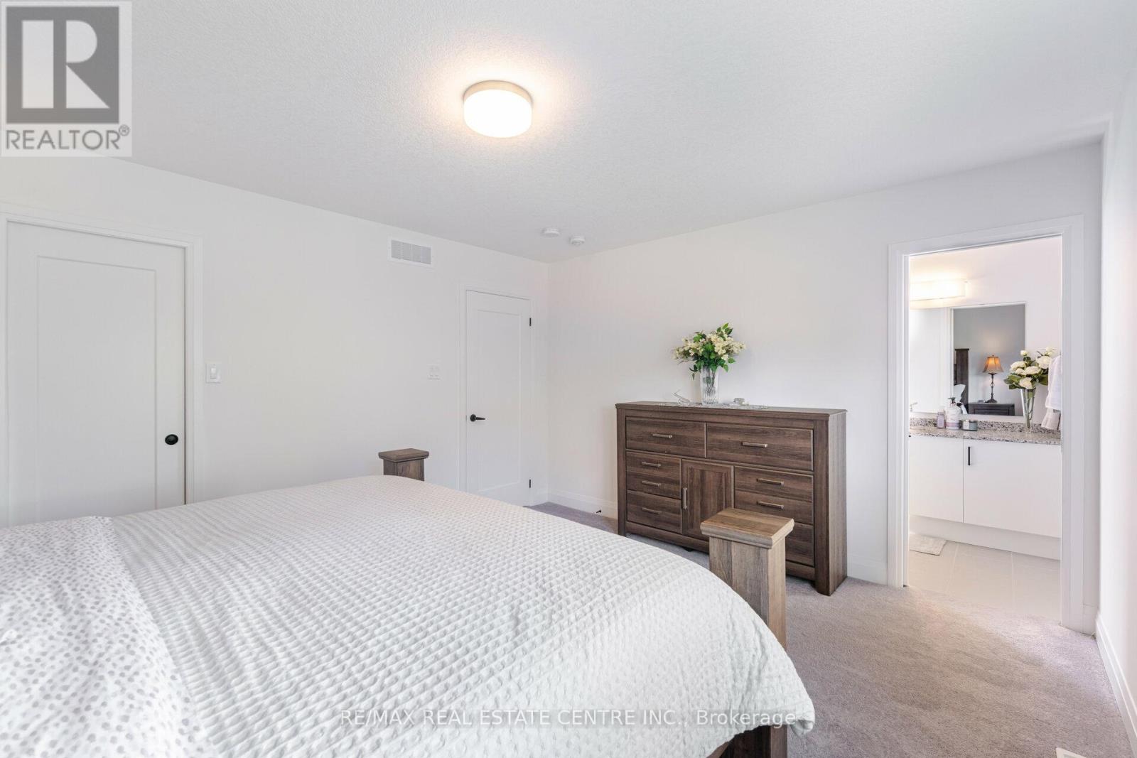 43 Ferris Circle, Guelph, Ontario  N1G 0H2 - Photo 21 - X12473709