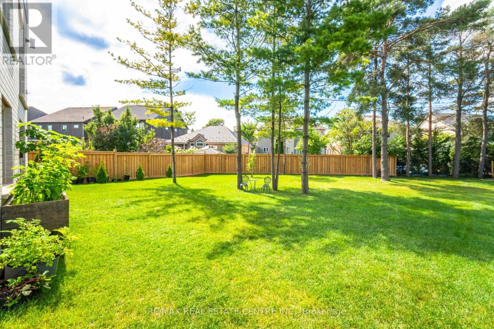 43 Ferris Circle, Guelph, Ontario  N1G 0H2 - Photo 33 - X12473709