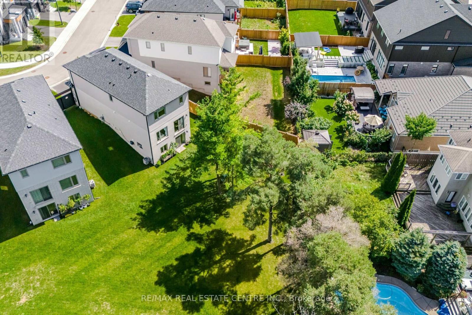 43 Ferris Circle, Guelph, Ontario  N1G 0H2 - Photo 38 - X12473709