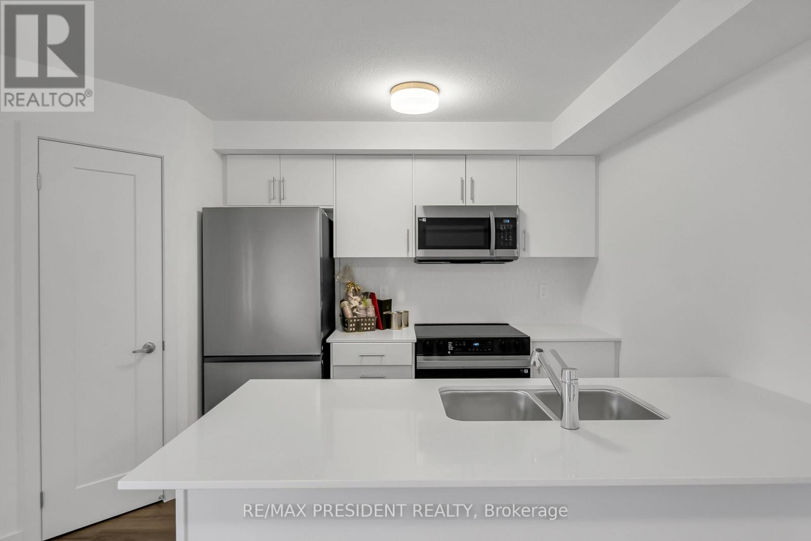 81 - 940 David Street, Centre Wellington, Ontario  N1M 0L7 - Photo 11 - X12473783