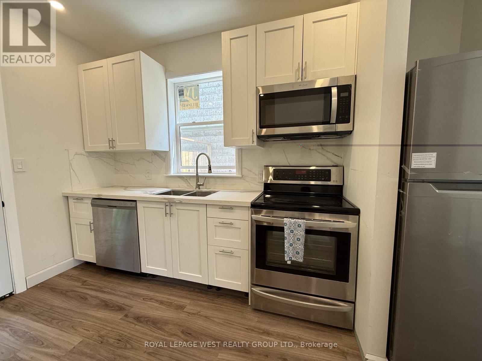 13 HIGHLAND AVENUE, Hamilton, Ontario