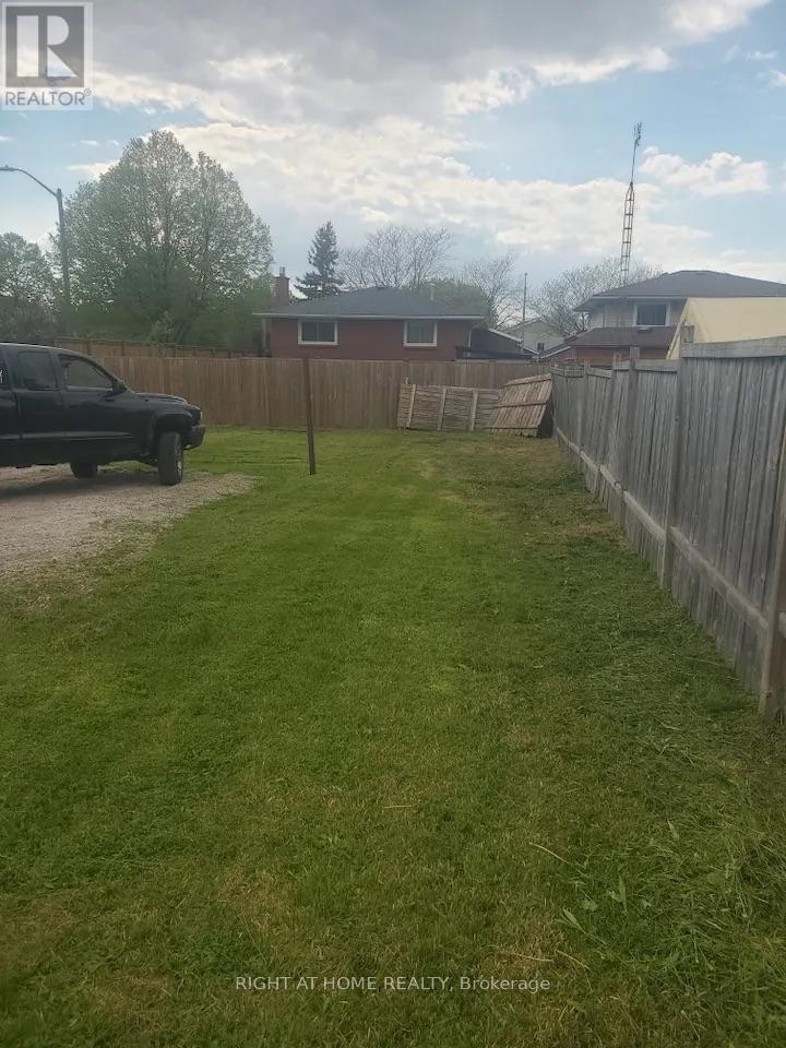6241 Montrose Road N, Niagara Falls, Ontario  L2H 1L5 - Photo 3 - X12473839