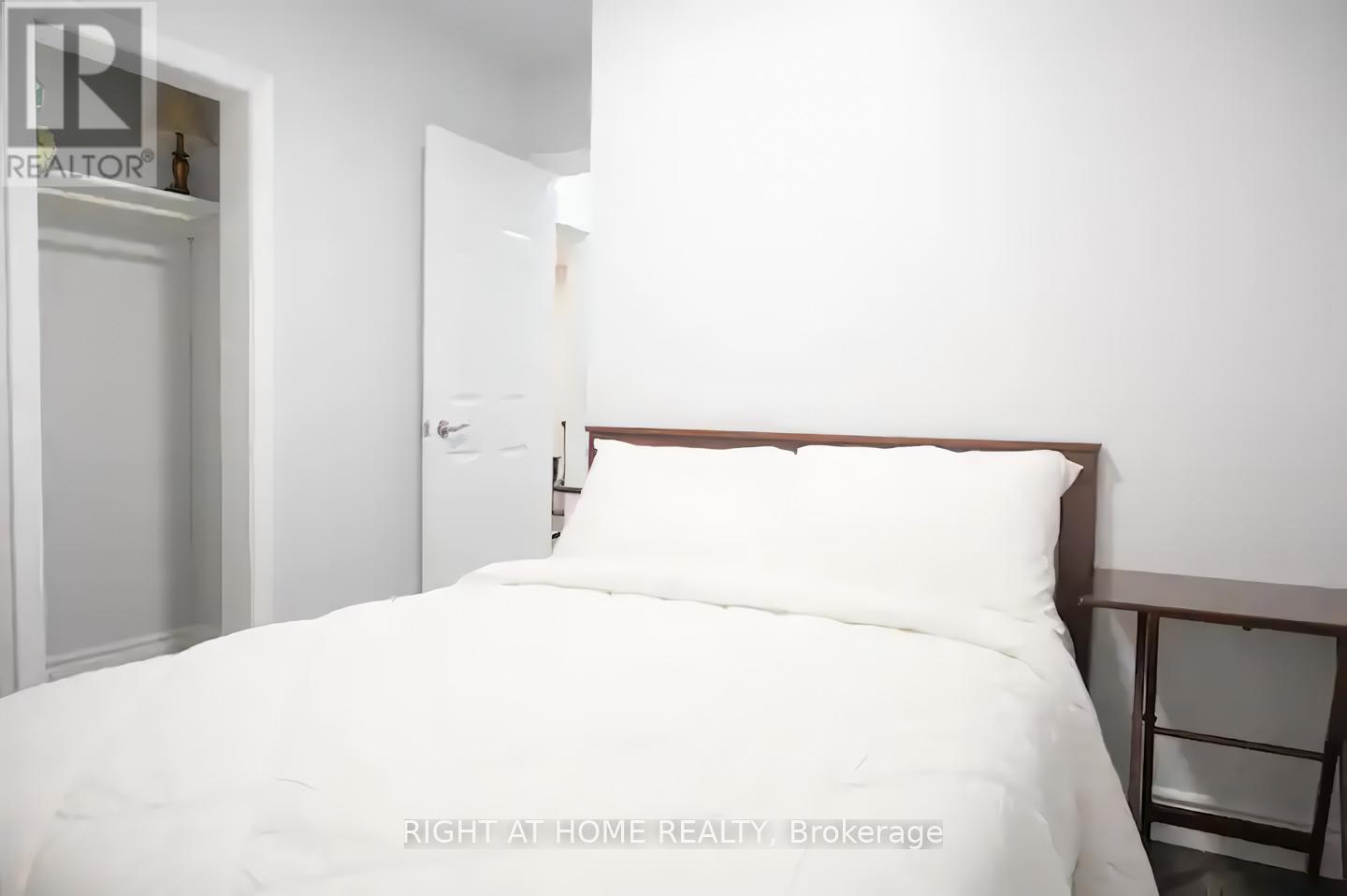 6241 Montrose Road N, Niagara Falls, Ontario  L2H 1L5 - Photo 5 - X12473839