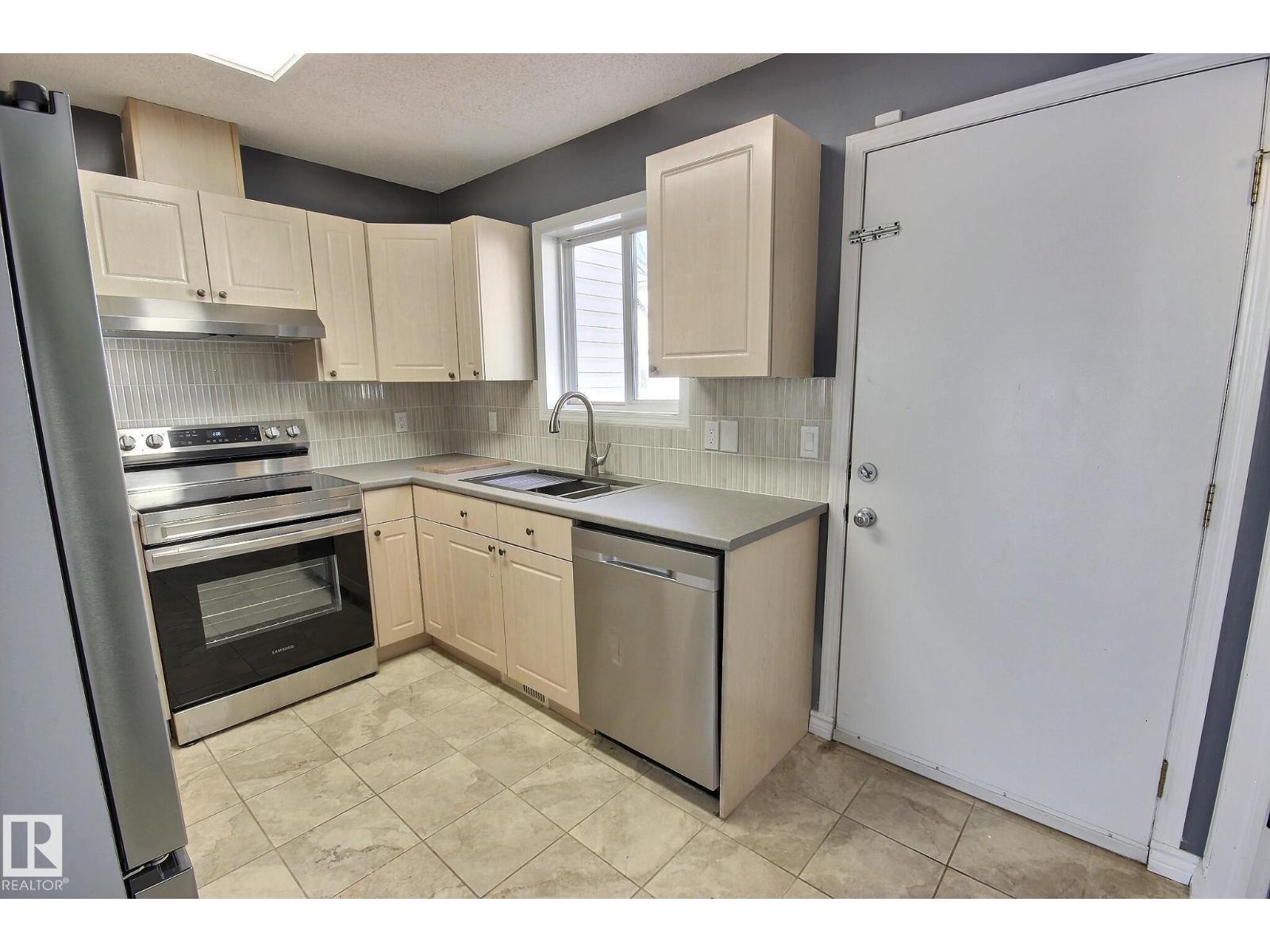 10520 108 Av Nw, Edmonton, Alberta  T5H 4H8 - Photo 5 - E4462931