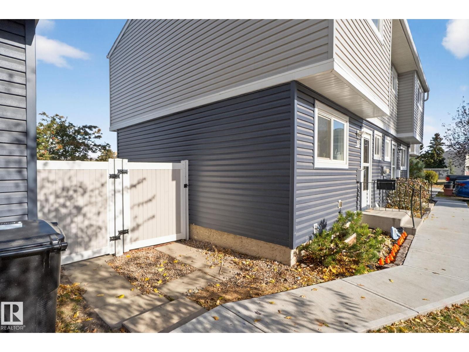 153 Habitat Cr Nw, Edmonton, Alberta  T5A 3K8 - Photo 37 - E4462932