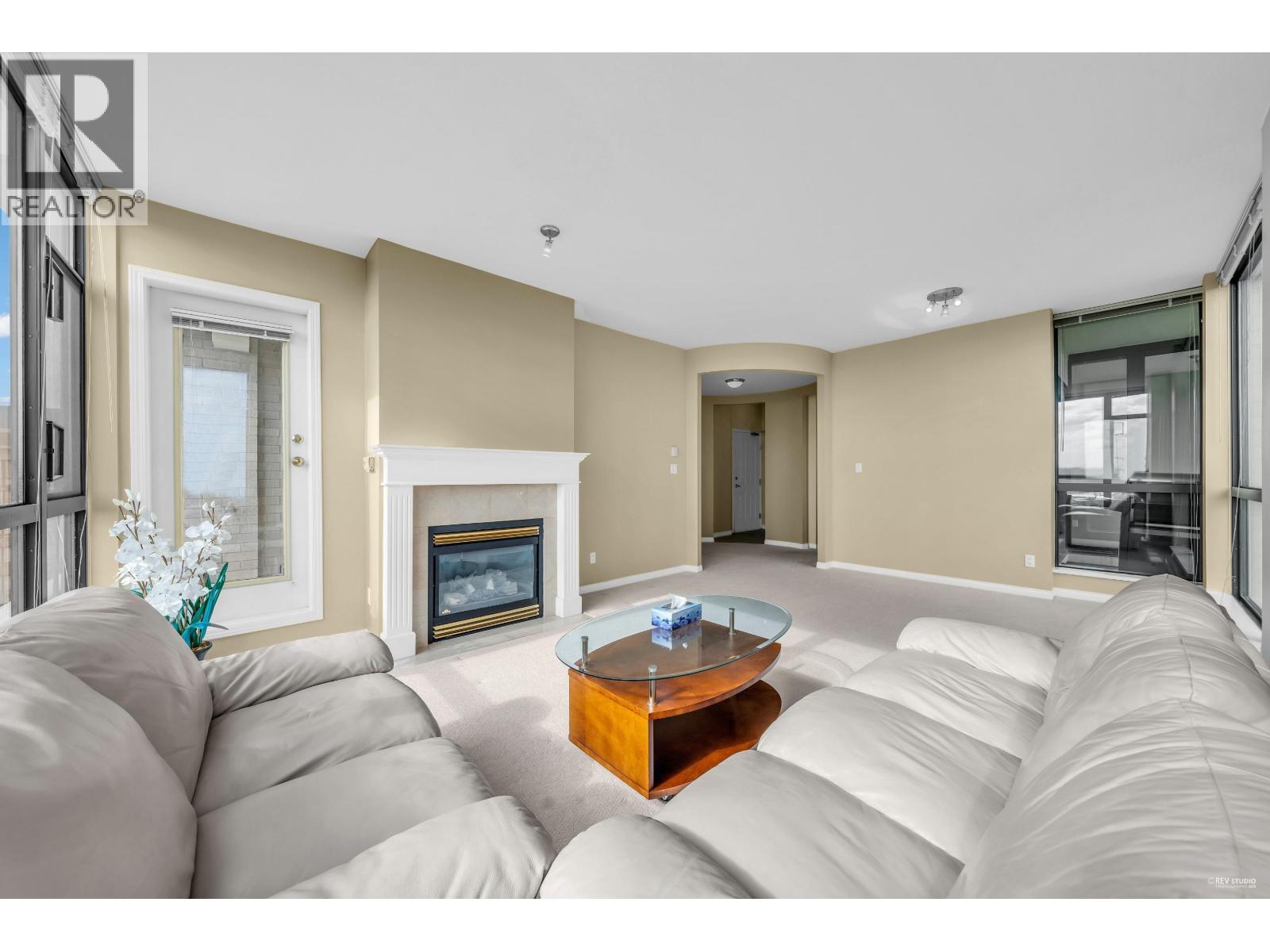 2302 6837 Station Hill Drive, Burnaby, British Columbia  V3N 5B7 - Photo 7 - R3060417