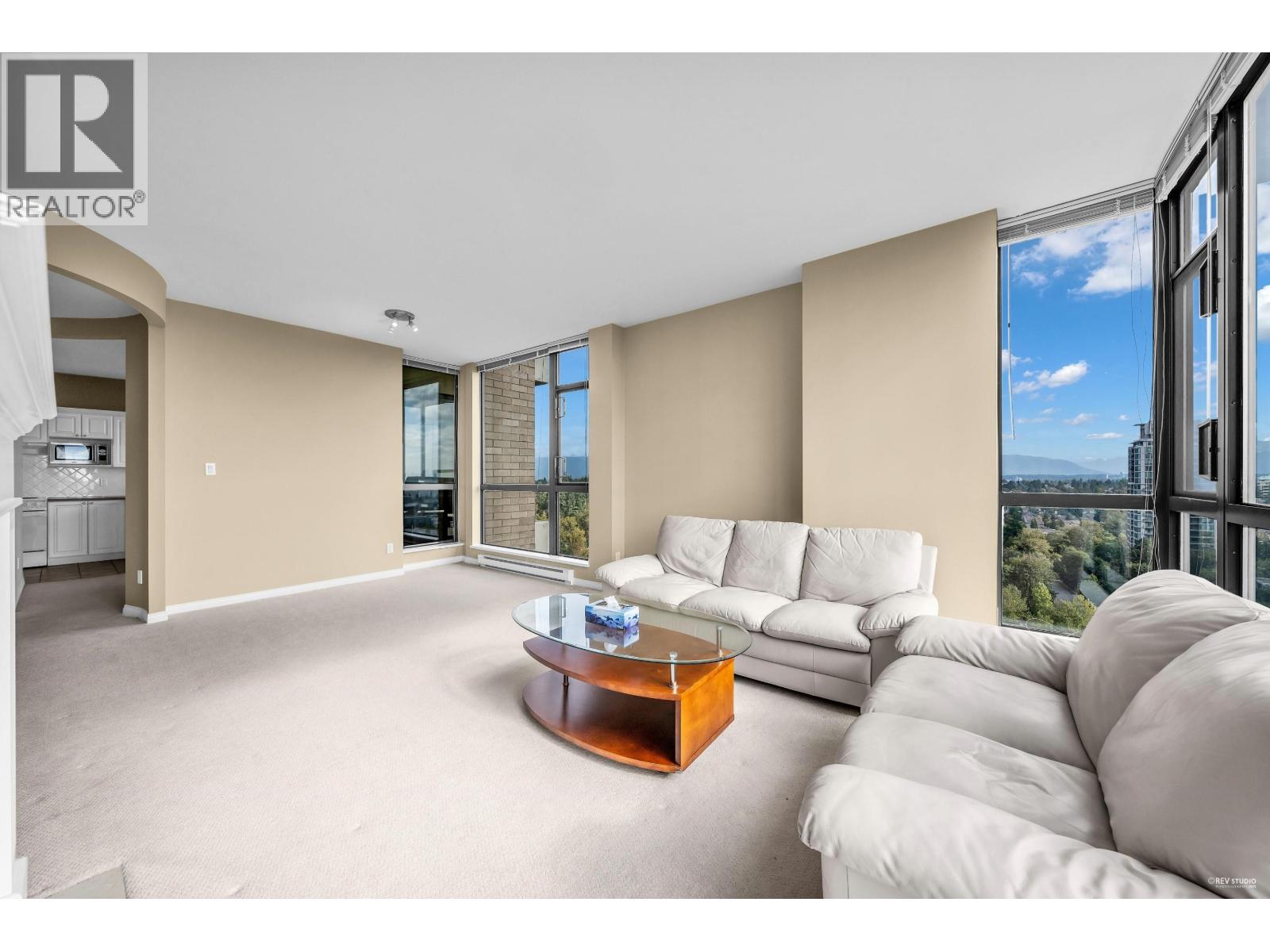 2302 6837 Station Hill Drive, Burnaby, British Columbia  V3N 5B7 - Photo 6 - R3060417
