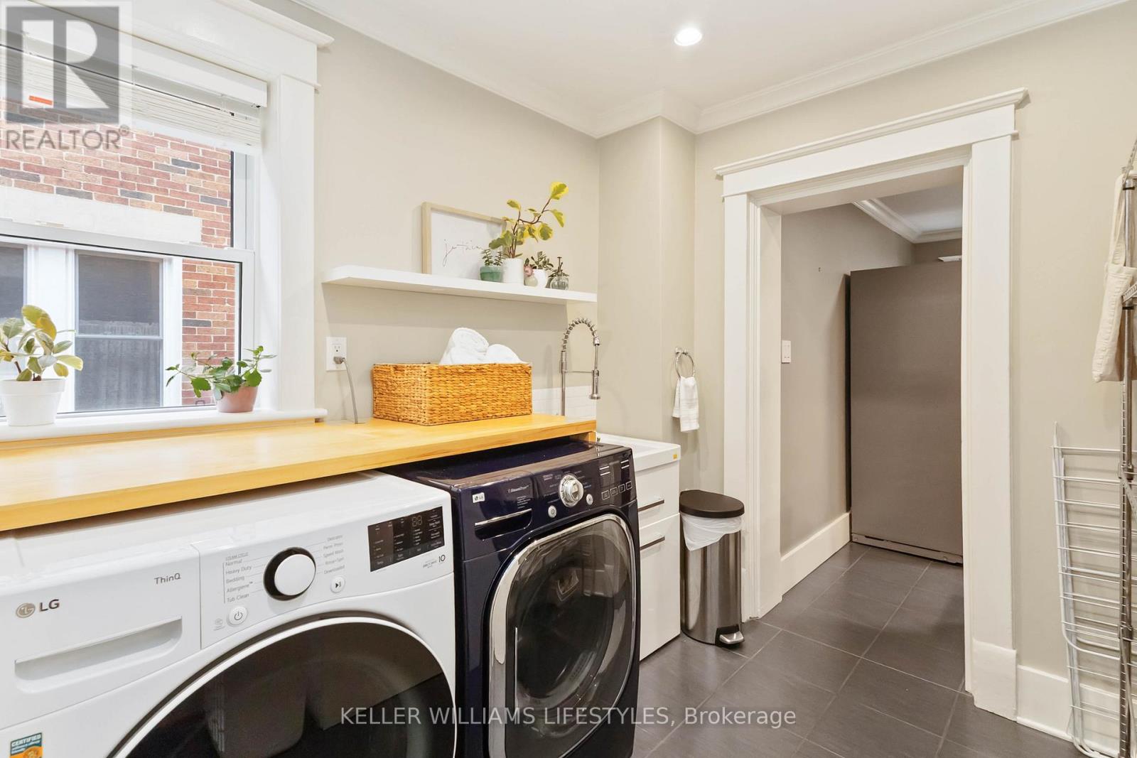 Photo 20 of 49 for 17 Erie Avenue