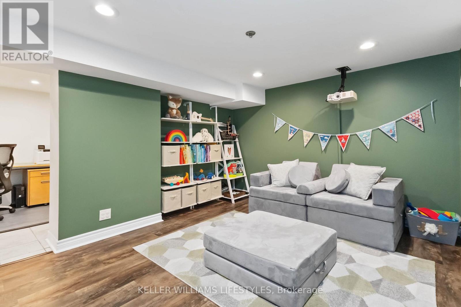 Photo 35 of 49 for 17 Erie Avenue