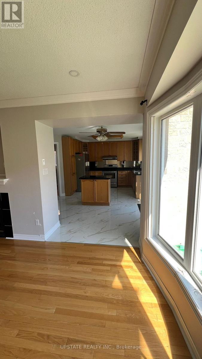 18 Highwood Road, Brampton, Ontario  L6Z 4T7 - Photo 10 - W12425881