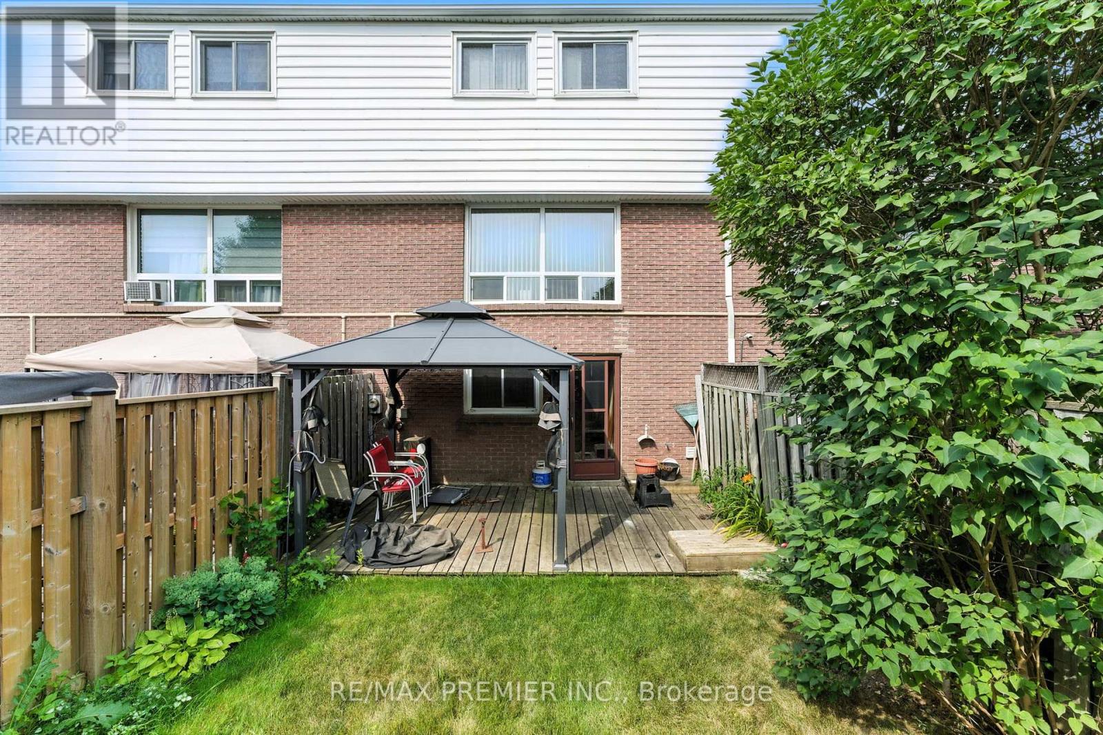 164e Henry Street, Brantford, Ontario  N3S 5C7 - Photo 5 - X12449336