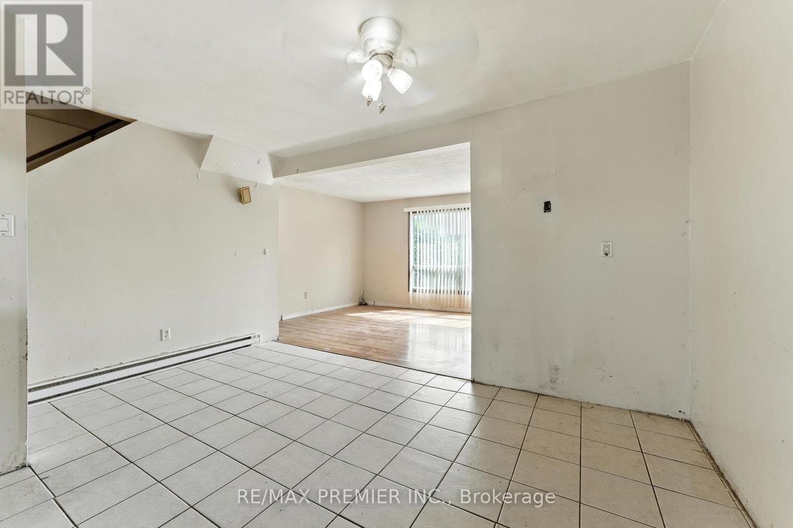 164e Henry Street, Brantford, Ontario  N3S 5C7 - Photo 9 - X12449336